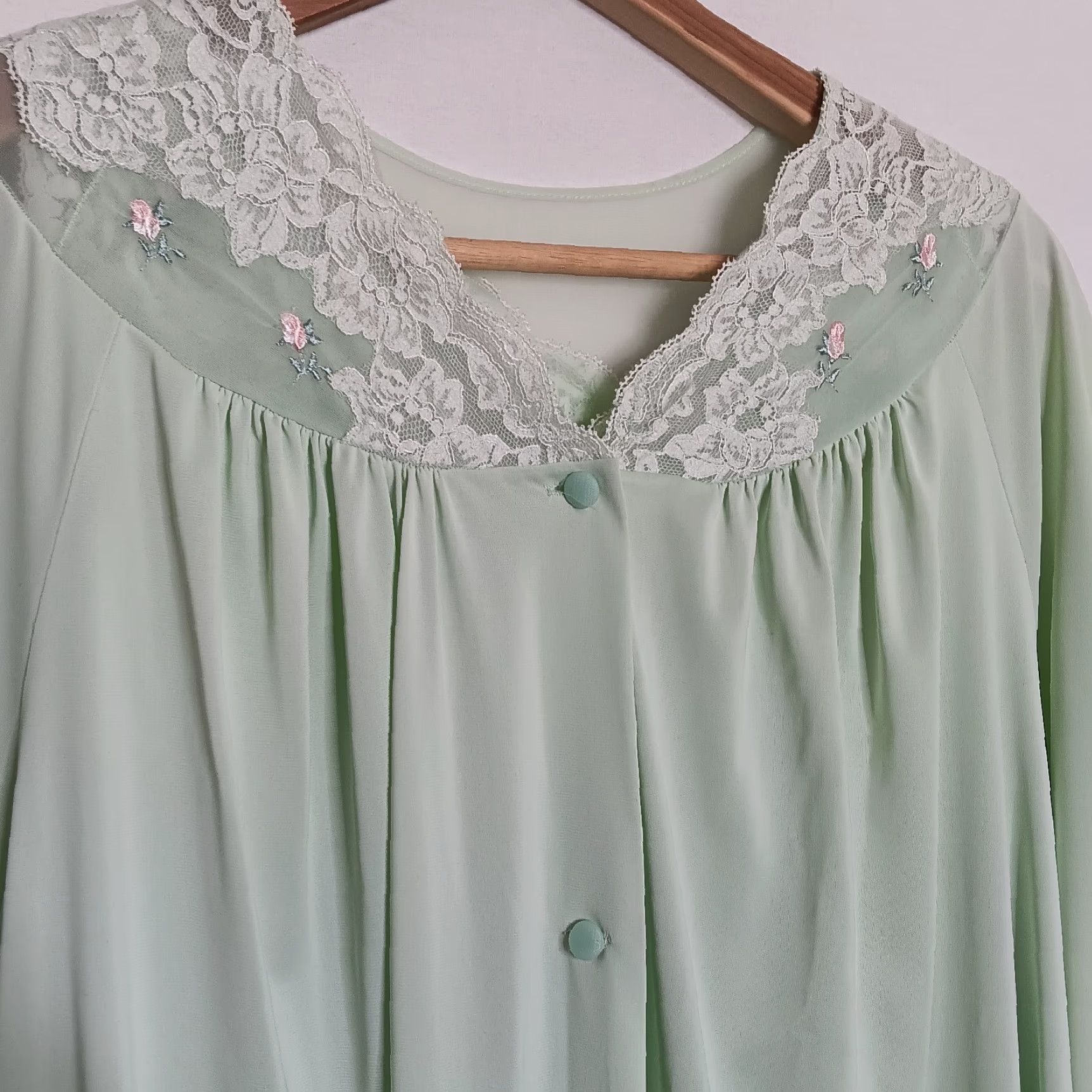 Vintage VINTAGE ShadowLine Green Lace Nightgown Set 2 Piece Long Vintage Sleepwear Womens Medium Size ONE SIZE - 4 Thumbnail