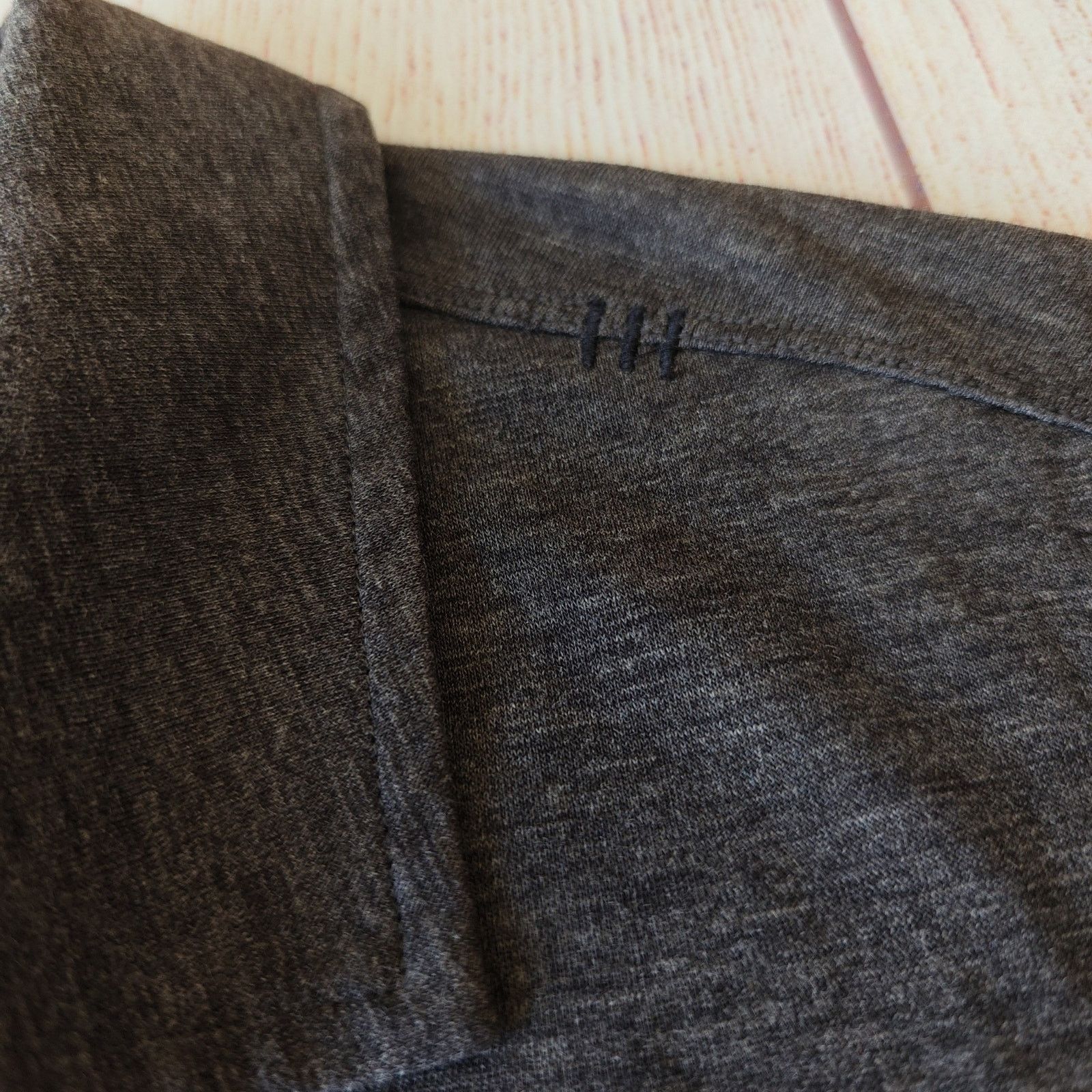 Lululemon Lululemon charcoal jersey polo sz L Size US L / EU 52-54 / 3 - 7 Thumbnail