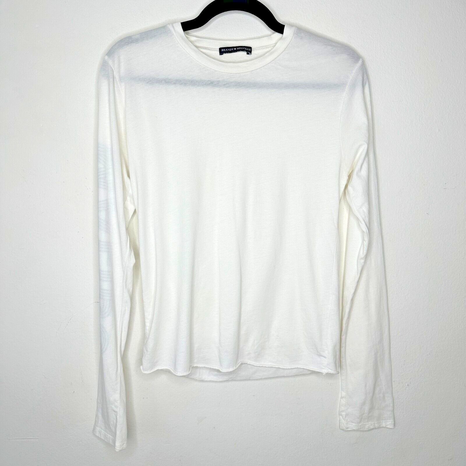 Brandy Melville Brandy Melville Malibu Graphic Crew Neck Long Sleeve Tee S Size S / US 4 / IT 40 - 2 Thumbnail