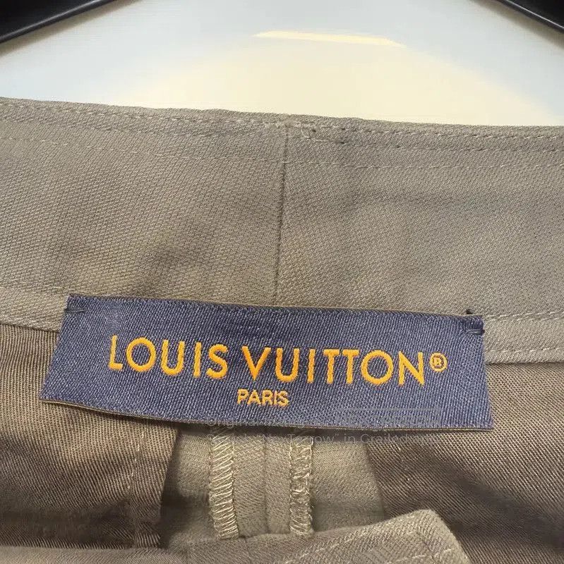 Louis Vuitton Louis Vuitton M Code Casual Pants in Light Gray . Size US 32 / EU 48 - 4 Thumbnail
