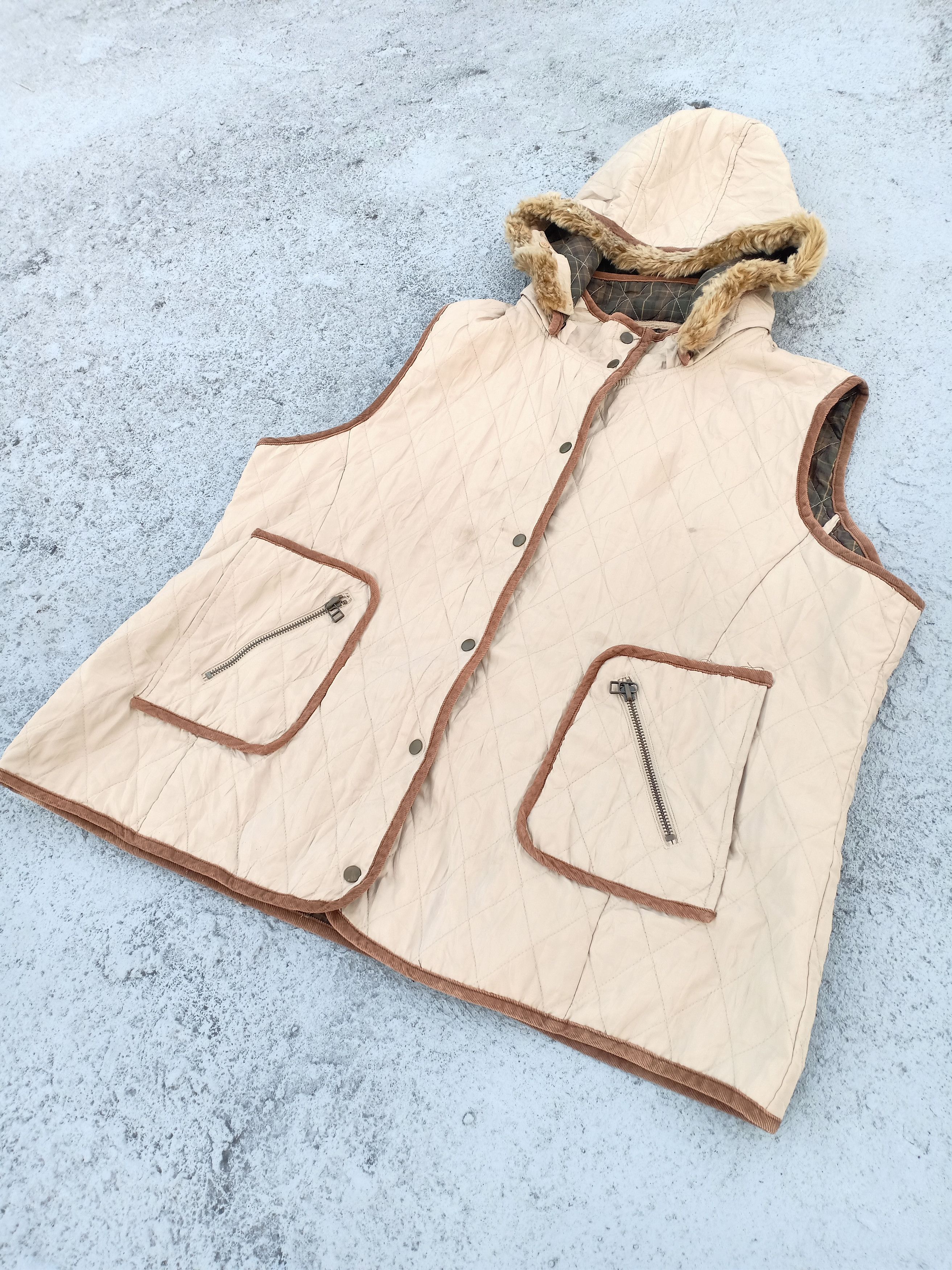 Vintage MAPLECINQ Kawaii Jyosei sleeveless puffer Jacket Size US L / EU 52-54 / 3 - 2 Thumbnail
