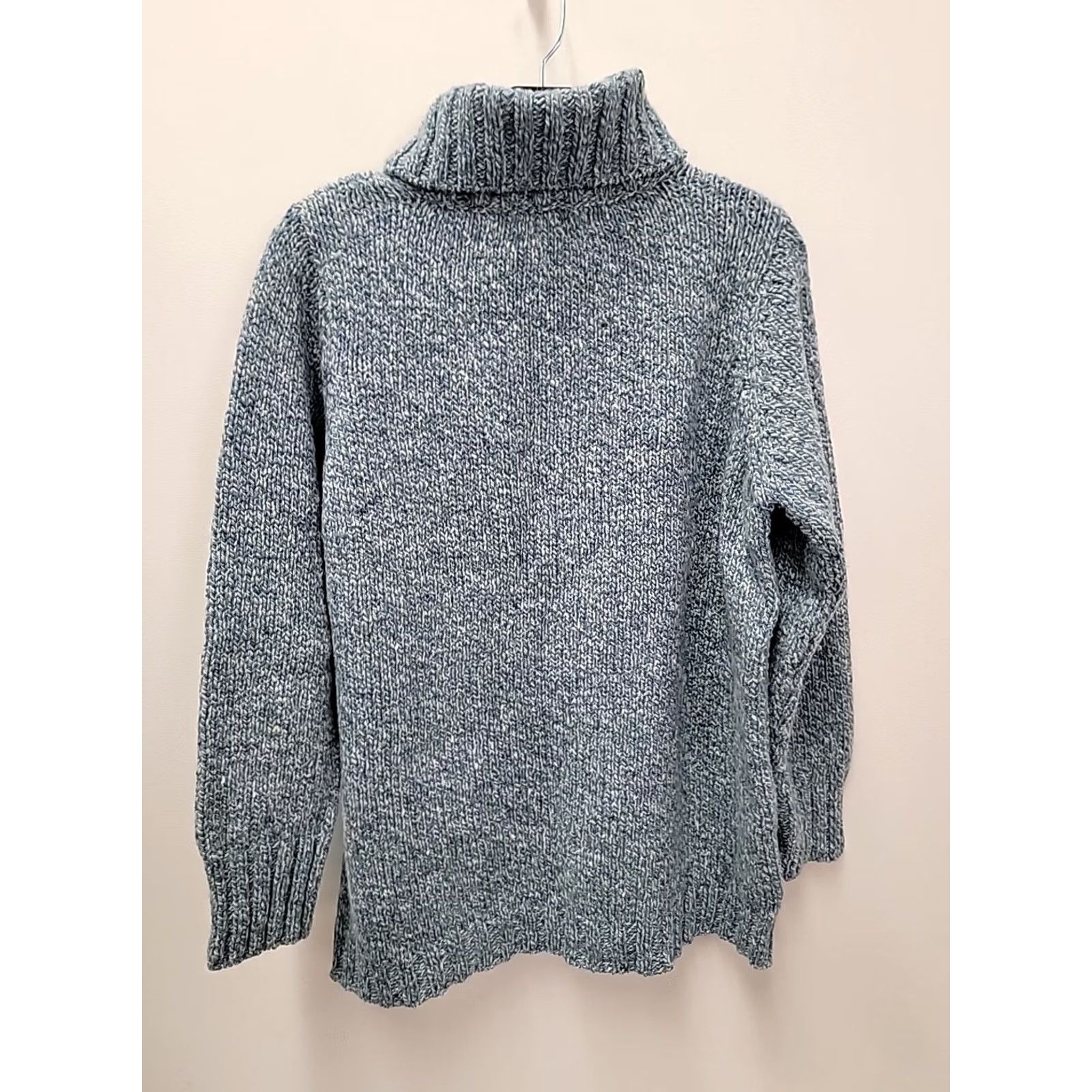 Vintage Fisherman Out Of Ireland Sweater Turtleneck Wool Womens XL Pullover blue Long Sleeve Knit Pullover Casual Travel 23.5 Chest 26.5 Length Used Size L / US 10 / IT 46 - 6 Thumbnail