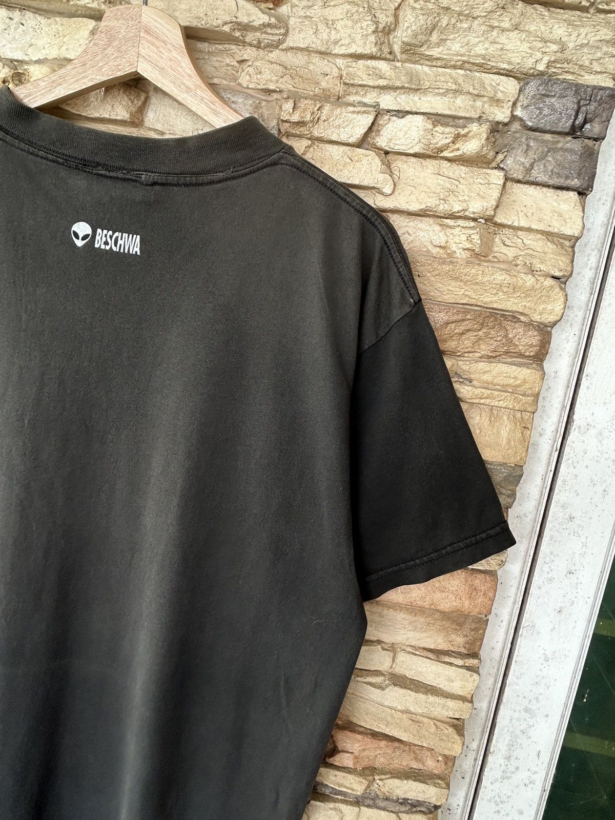 Vintage Rare Vintage Alien Defence Projects Beschwa Tees Distressed Faded Size US L / EU 52-54 / 3 - 12 Thumbnail