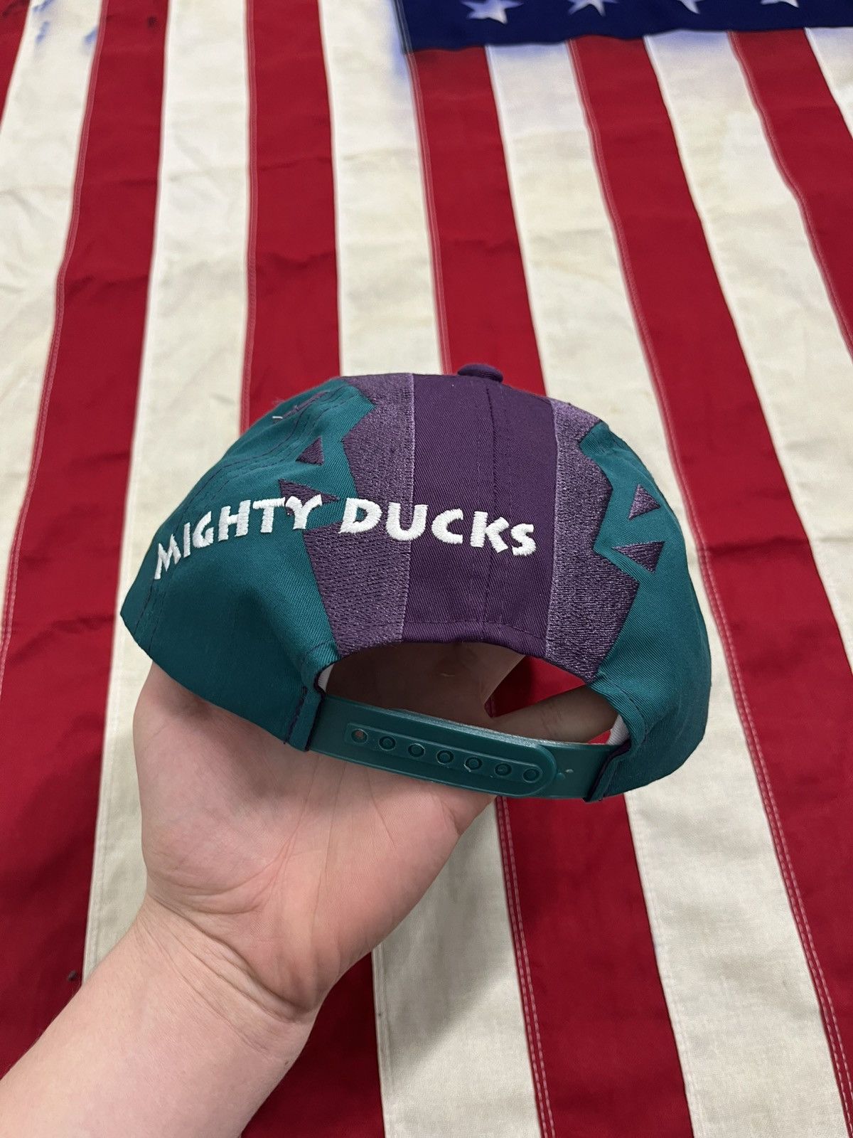 NHL Vintage Anaheim Mighty Ducks All Over Print Hat NHL 90s Cap Size ONE SIZE - 3 Thumbnail