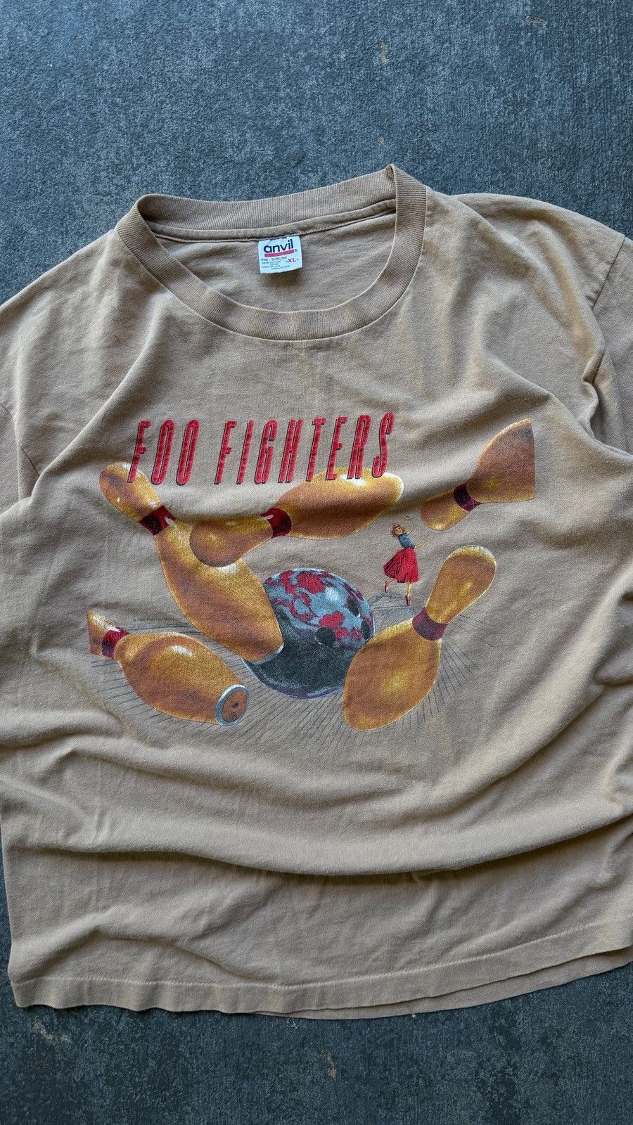 Band Tees Vintage foo fighters 1996 bowling pins shirt Size US XL / EU 56 / 4 - 2 Thumbnail