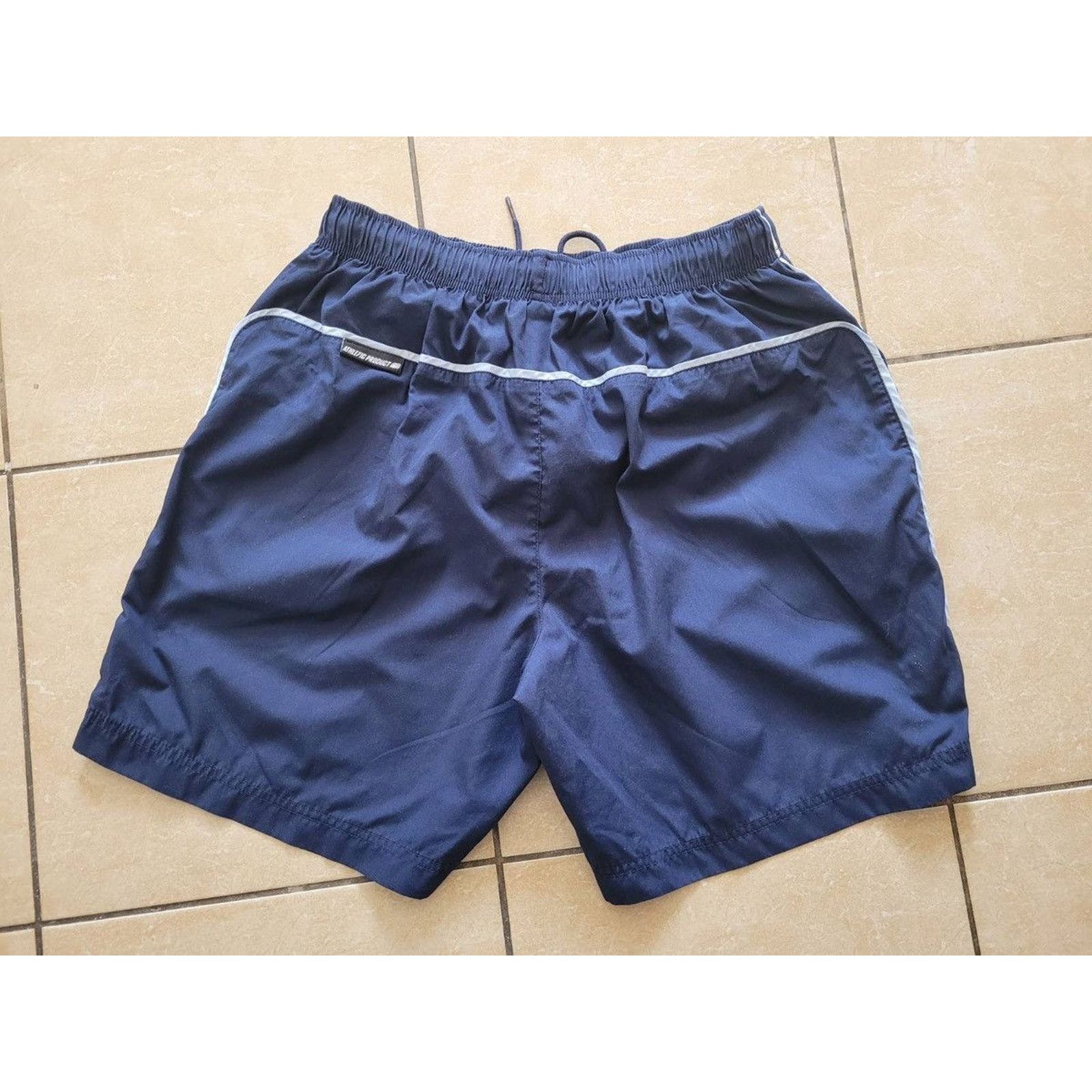 Nike Nike vintage swoosh logo shorts Size US 32 / EU 48 - 2 Thumbnail