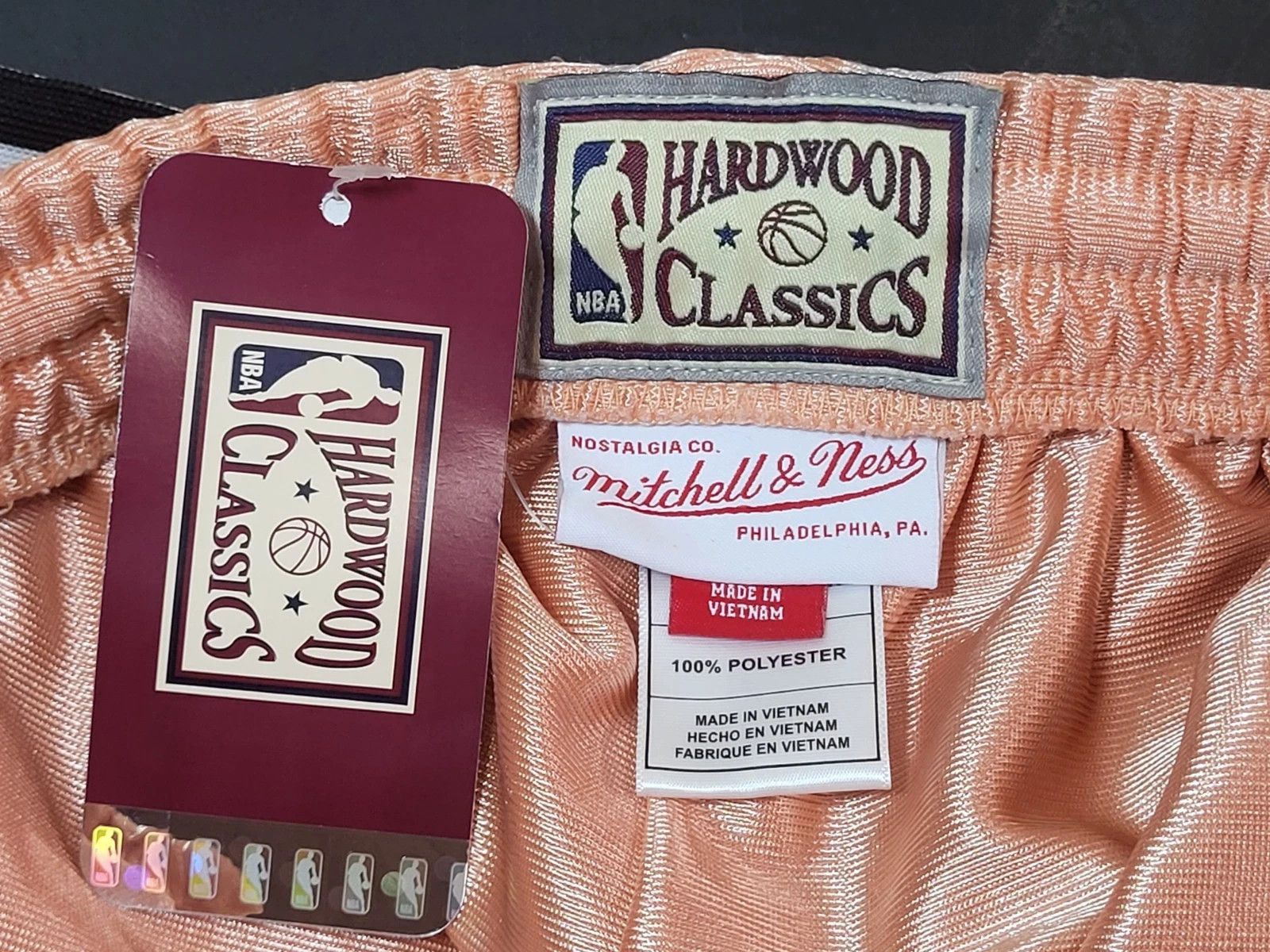 Mitchell & Ness Mitchell & Ness Womens Los Angeles LAKERS NBA Shorts Pink Size 26" / US 2 / IT 38 - 11 Thumbnail