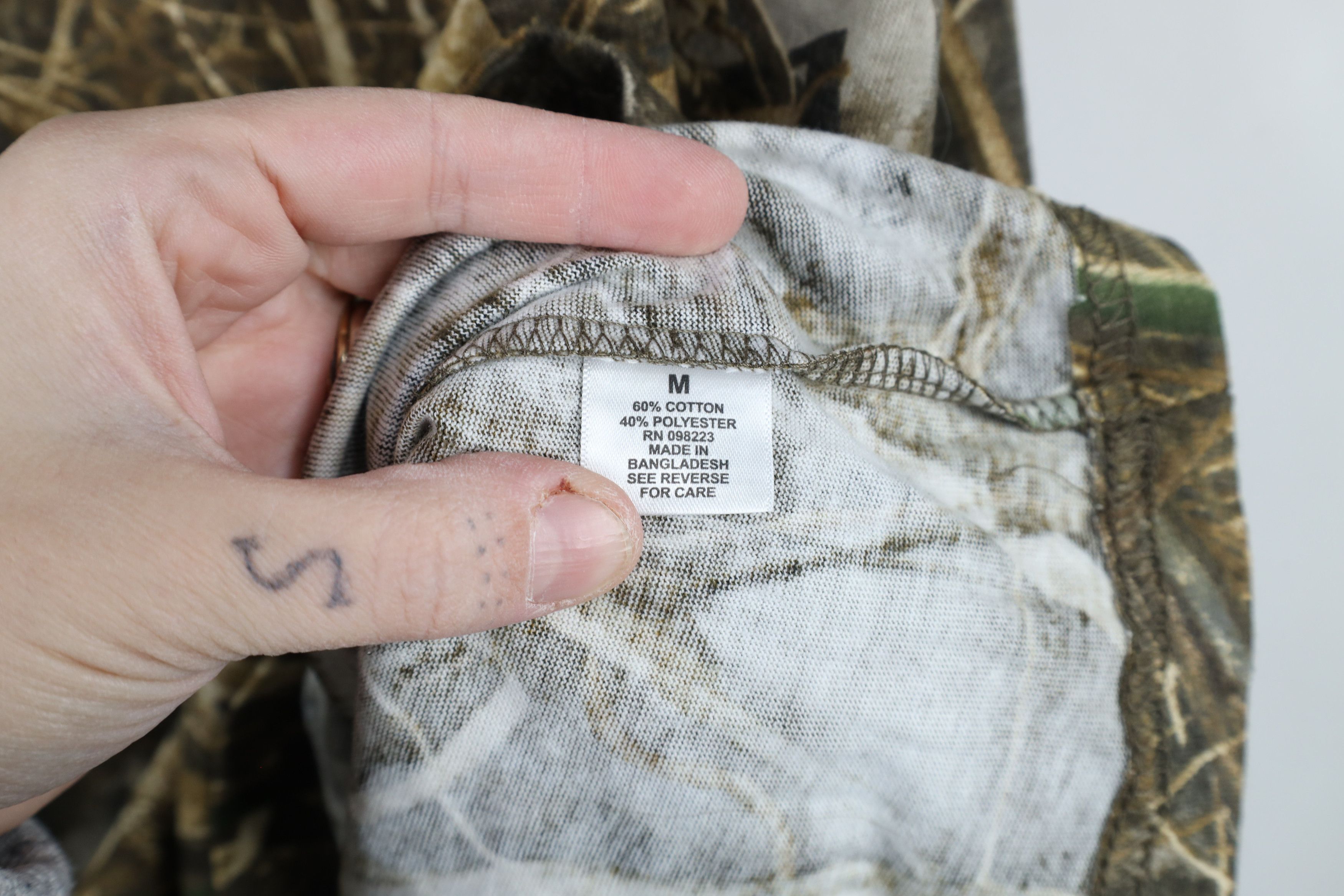 Vintage Vintage Y2K Streetwear Camouflage Short Sleeve T-Shirt Size US M / EU 48-50 / 2 - 6 Thumbnail