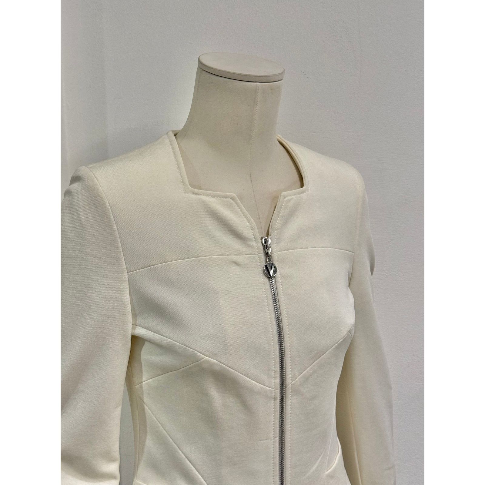 Versace 2000s Gianni Versace back zip structured paneled jacket Size M / US 6-8 / IT 42-44 - 5 Thumbnail