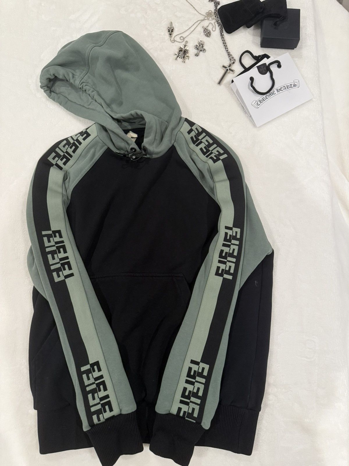 Fendi Fendi FF Stripe Panelled Hoodie Size US S / EU 44-46 / 1 - 1 Thumbnail