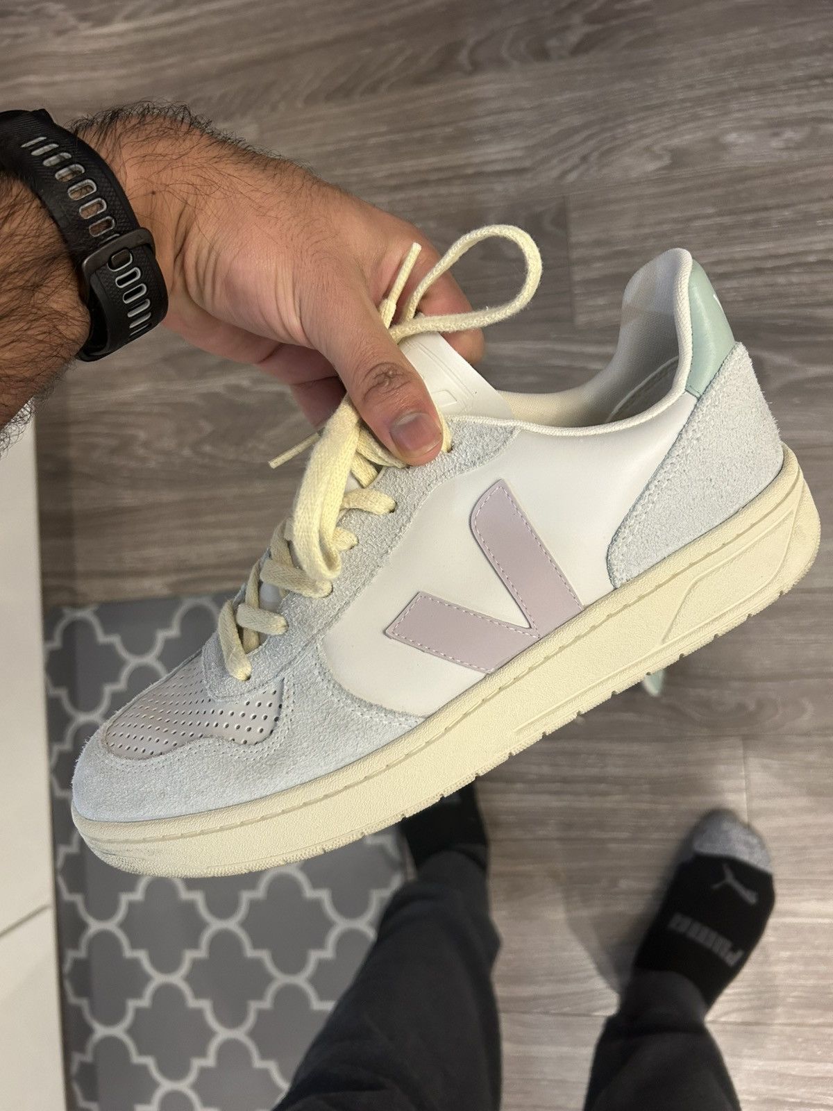 Veja Veja v10 menthol size 9/10 Size US 9 / EU 42 - 1 Thumbnail