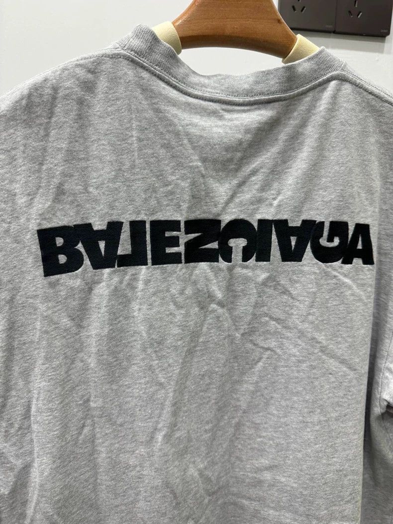 Balenciaga Balenciaga Reversed Letter Relaxed Fit Vintage Crewneck Sh Size US S / EU 44-46 / 1 - 3 Thumbnail