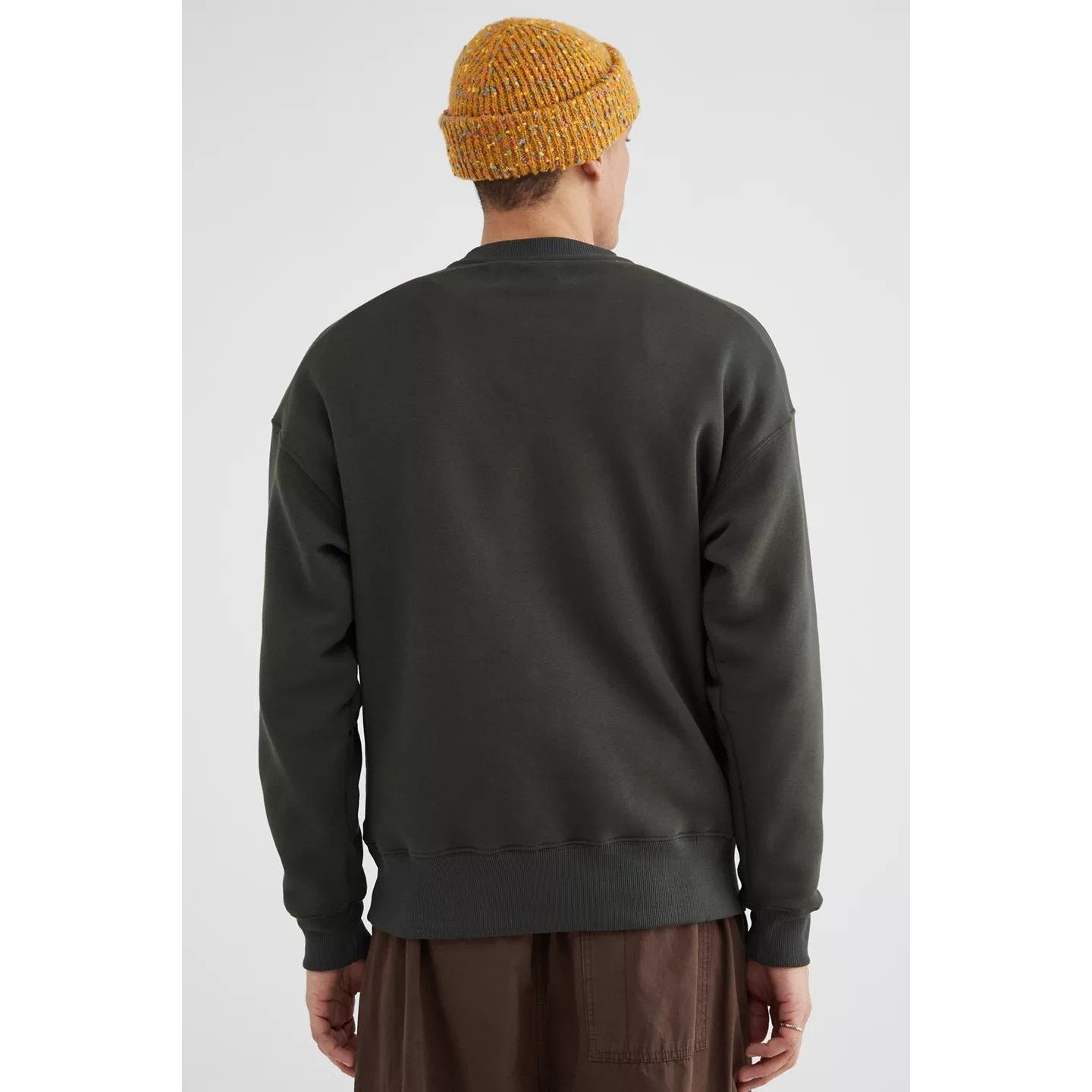Urban Outfitters New UO LC23 Camper Patch Crew Neck Sweatshirt $149 MEDIUM Size US M / EU 48-50 / 2 - 4 Thumbnail