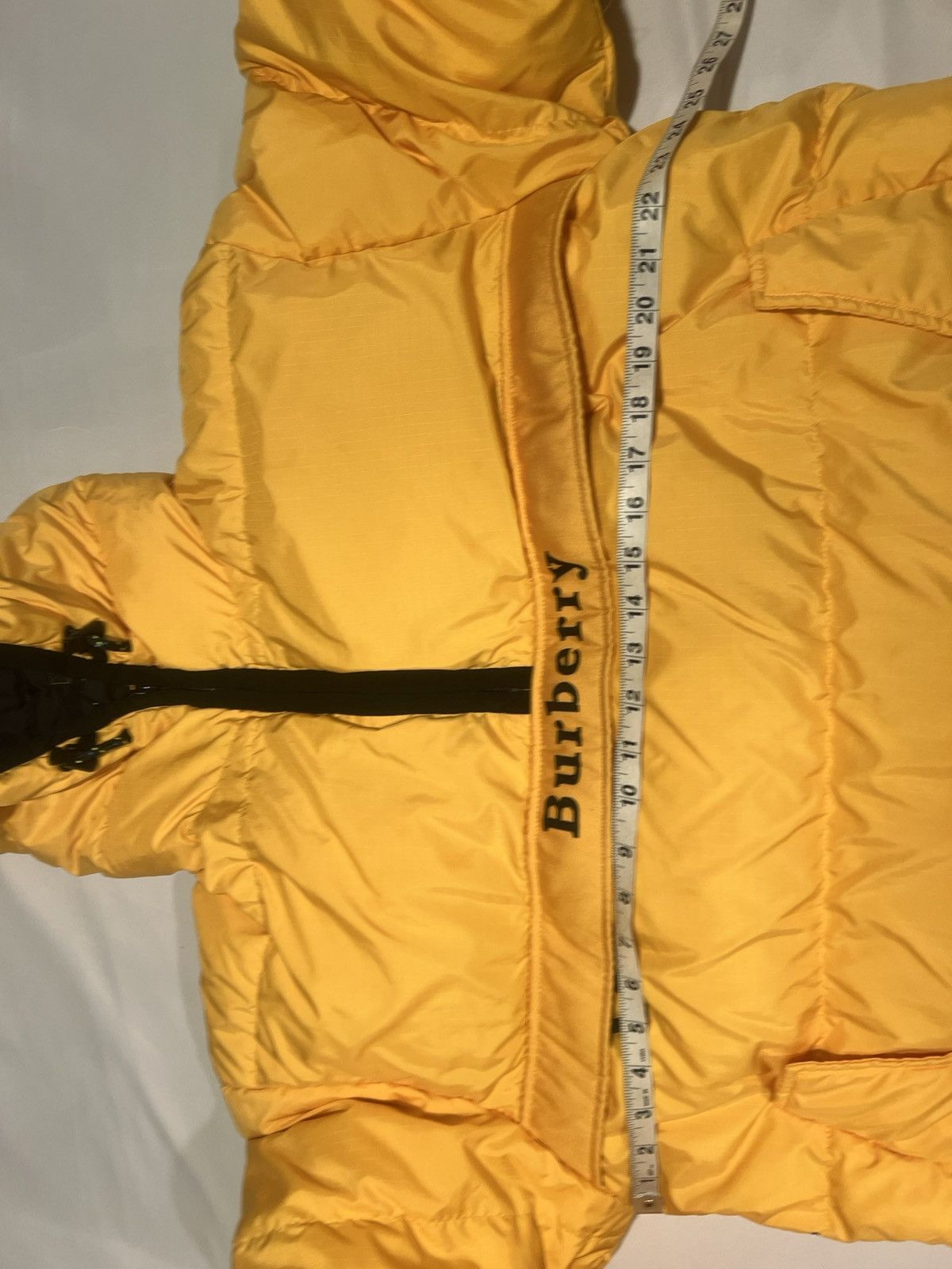 Burberry Burberry men’s detachable gloves ski jacket. 52/XL $1890 Size US L / EU 52-54 / 3 - 8 Thumbnail