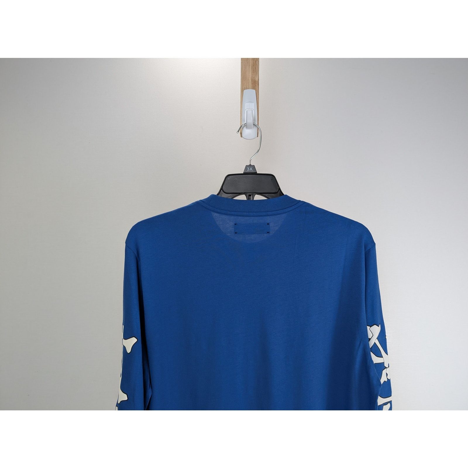 Amiri o1rshd1 Bones Stacked Long Sleeve Tee T-Shirt in Blue Size US M / EU 48-50 / 2 - 7 Thumbnail