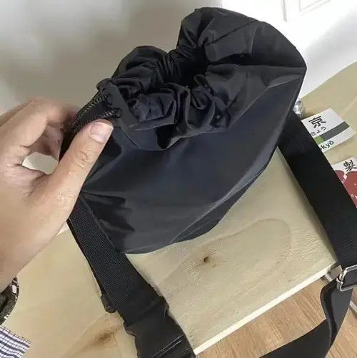 Japanese Brand 90s y2k casual crossbody pouch bag shoulder bag Size ONE SIZE - 3 Thumbnail