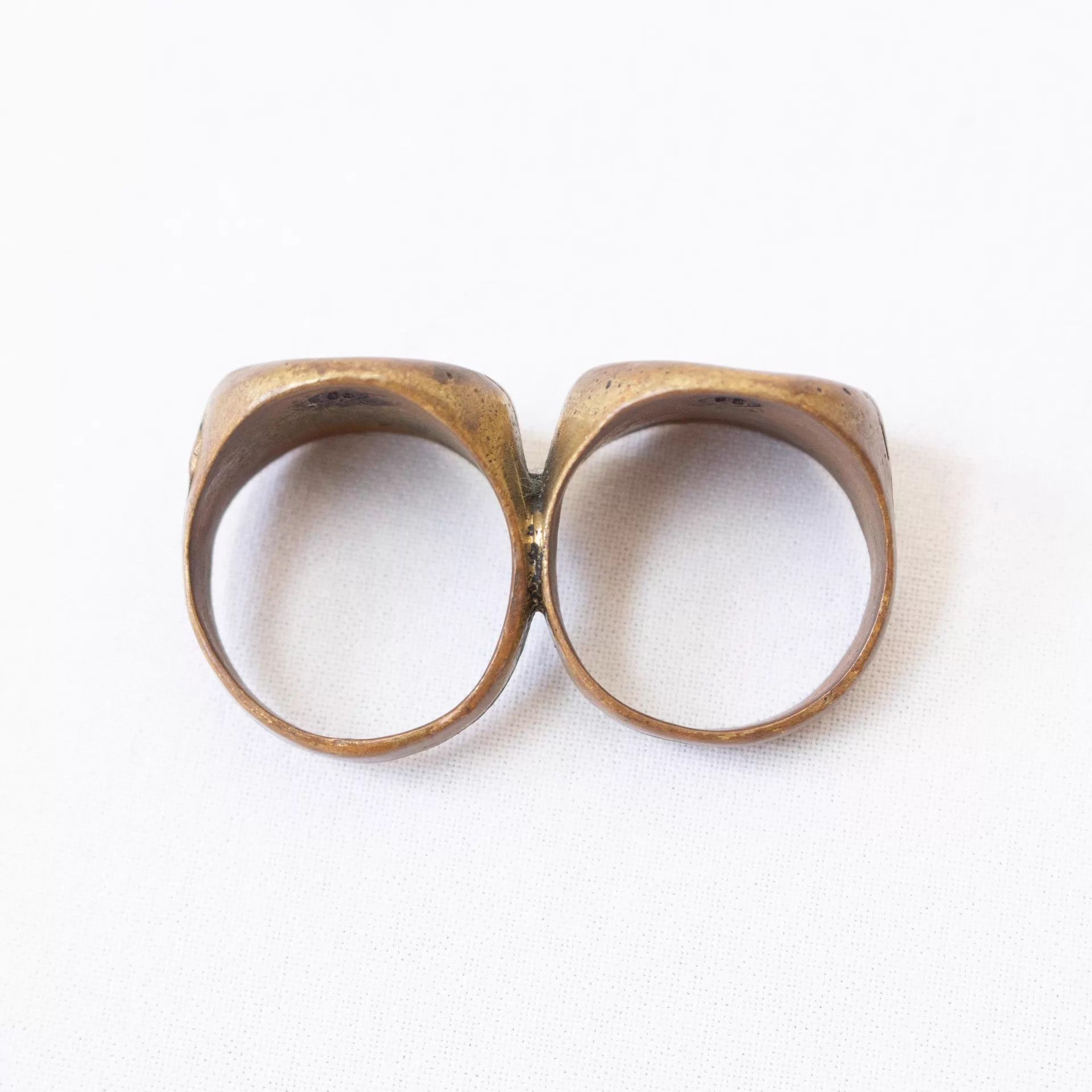 munoz vrandecic Munoz Vrandecic Vintage Brass Double-Finger Ring 22 Size ONE SIZE - 3 Thumbnail