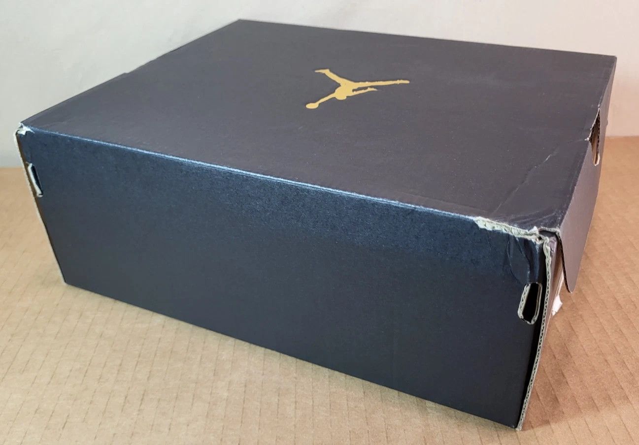 Nike Nike Air Jordan 1 Mid “Pink Quartz” (GS) – 555112‑603 Size US 6 / IT 36 - 16 Thumbnail