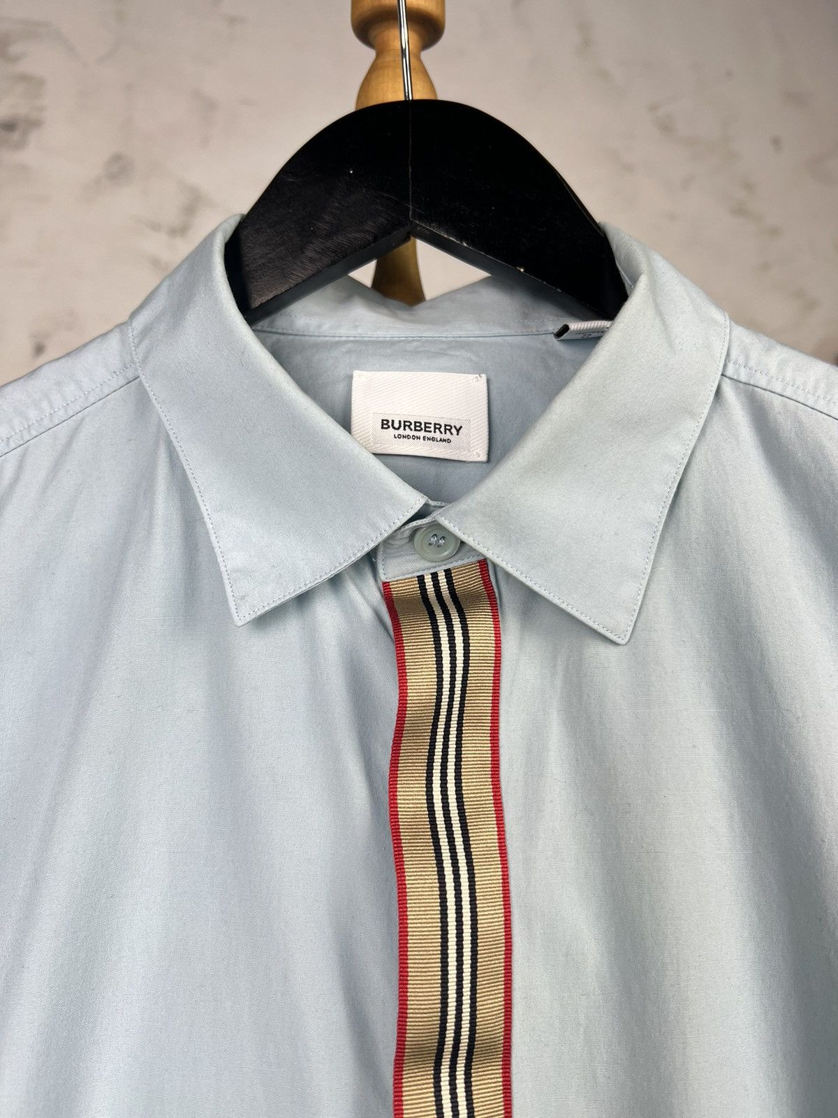 Burberry Burberry Light Blue Button Up Shirt Size L - XL Size US XL / EU 56 / 4 - 5 Thumbnail
