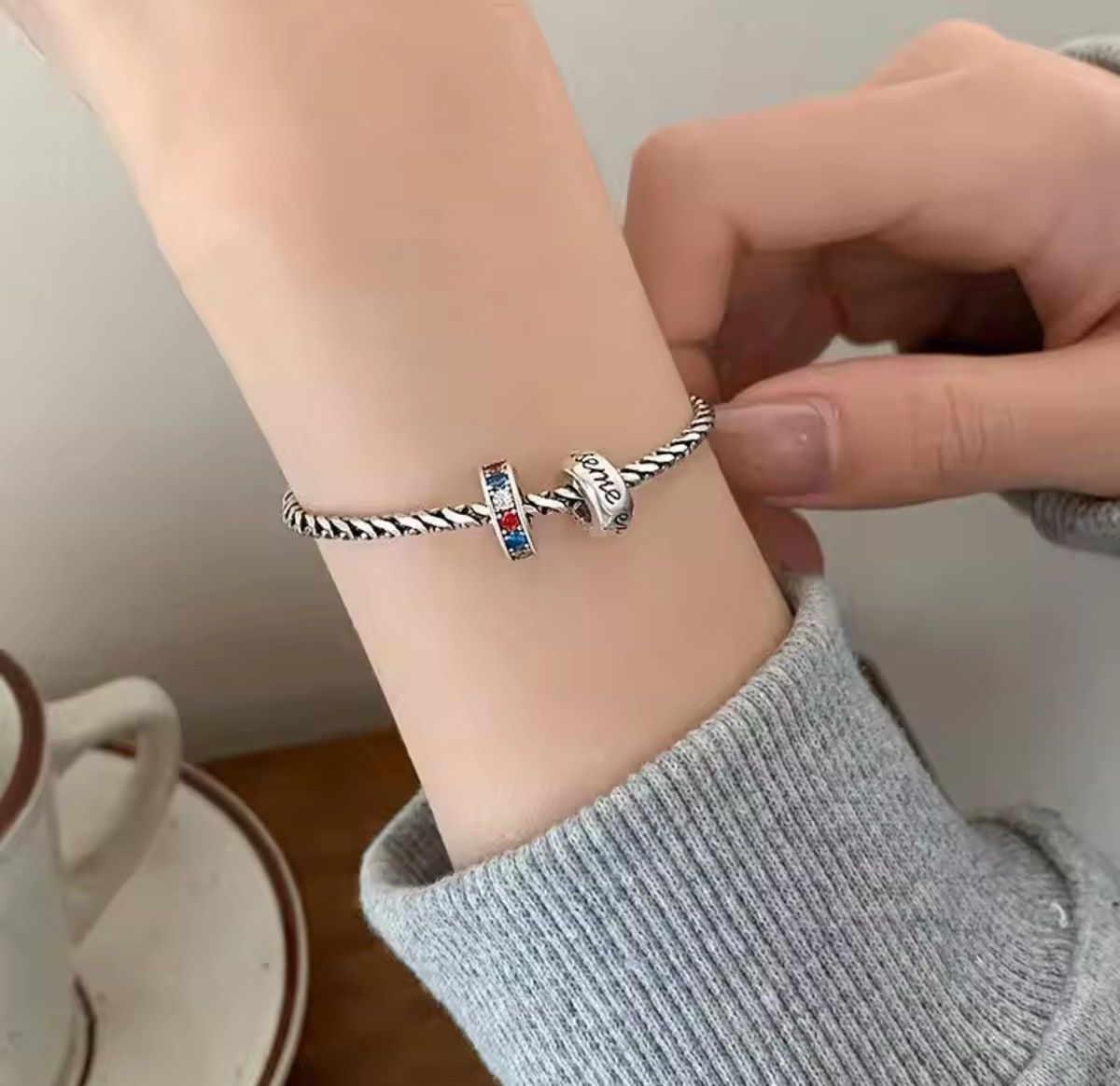 Jewelry Handmade Heart Turn Bead Bangle Bracelet Size ONE SIZE - 3 Thumbnail