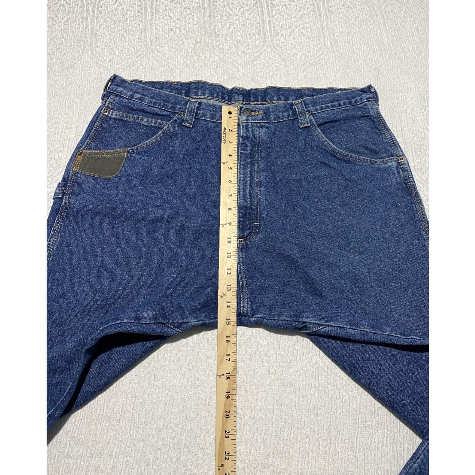 Wrangler VINTAGE Wrangler RIGGS Workwear Jeans Men’s 40x34 Blue Straight Leg Carpenter Denim 5-Pocket Cargo Pocket Hammer Loop Mens Size US 40 / EU 56 - 6 Thumbnail