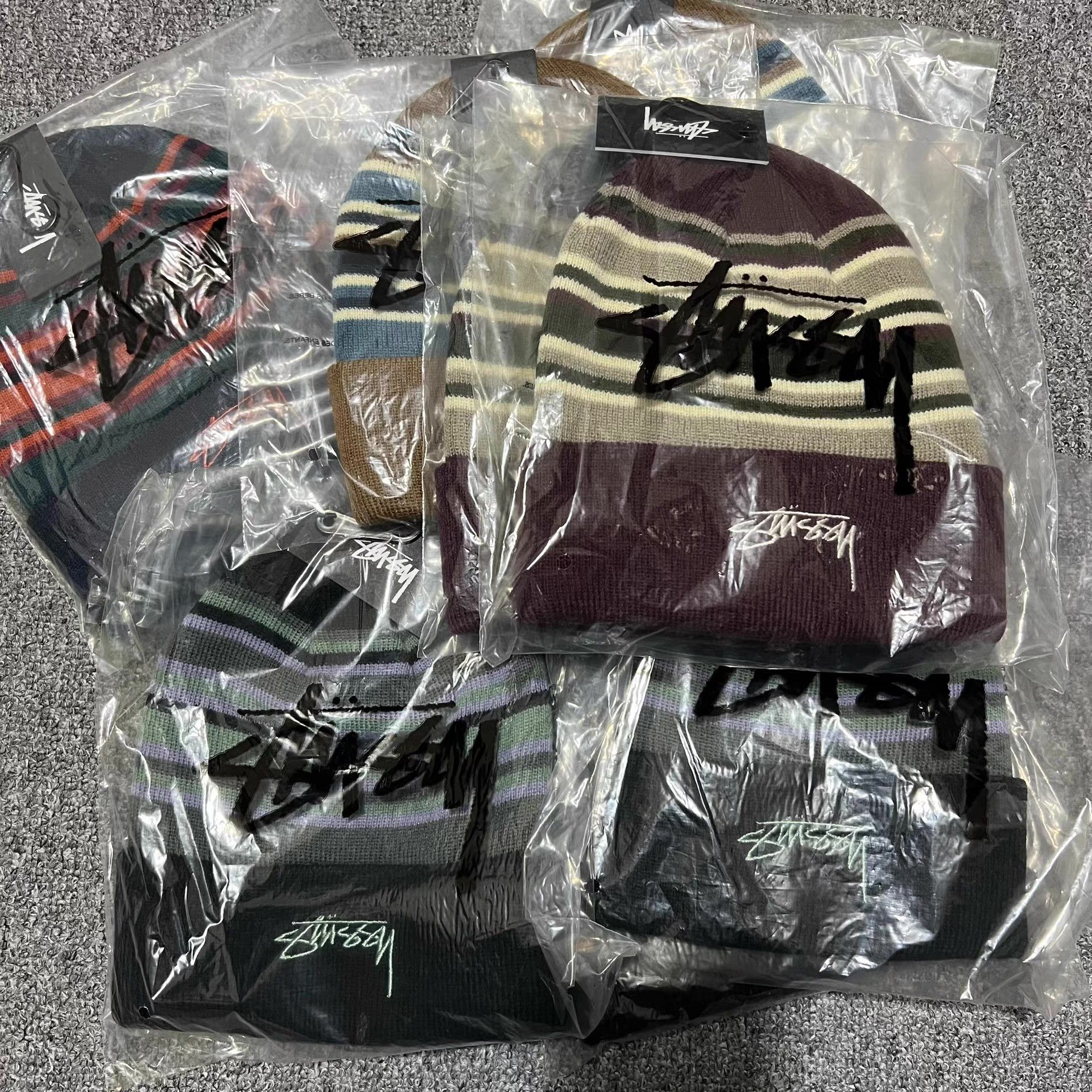 Stussy Stüssy Contrast Stripe Embroidered Logo Knit Beanie Q7 Size ONE SIZE - 2 Thumbnail