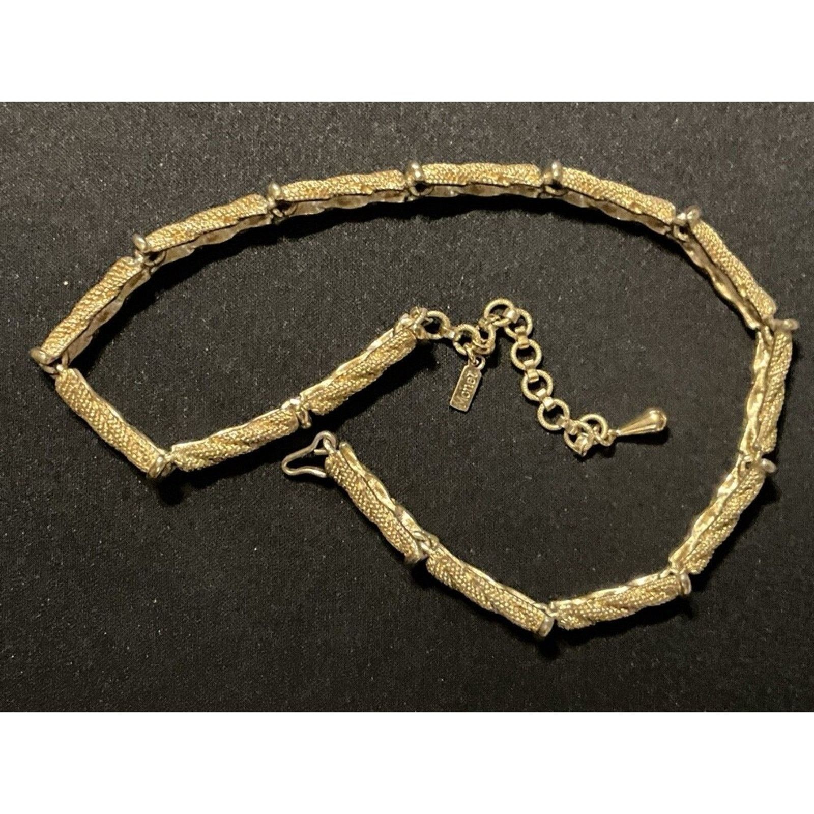 Vintage Monet Signed Gold Tone 16In Hook Clasp Necklace, Women's