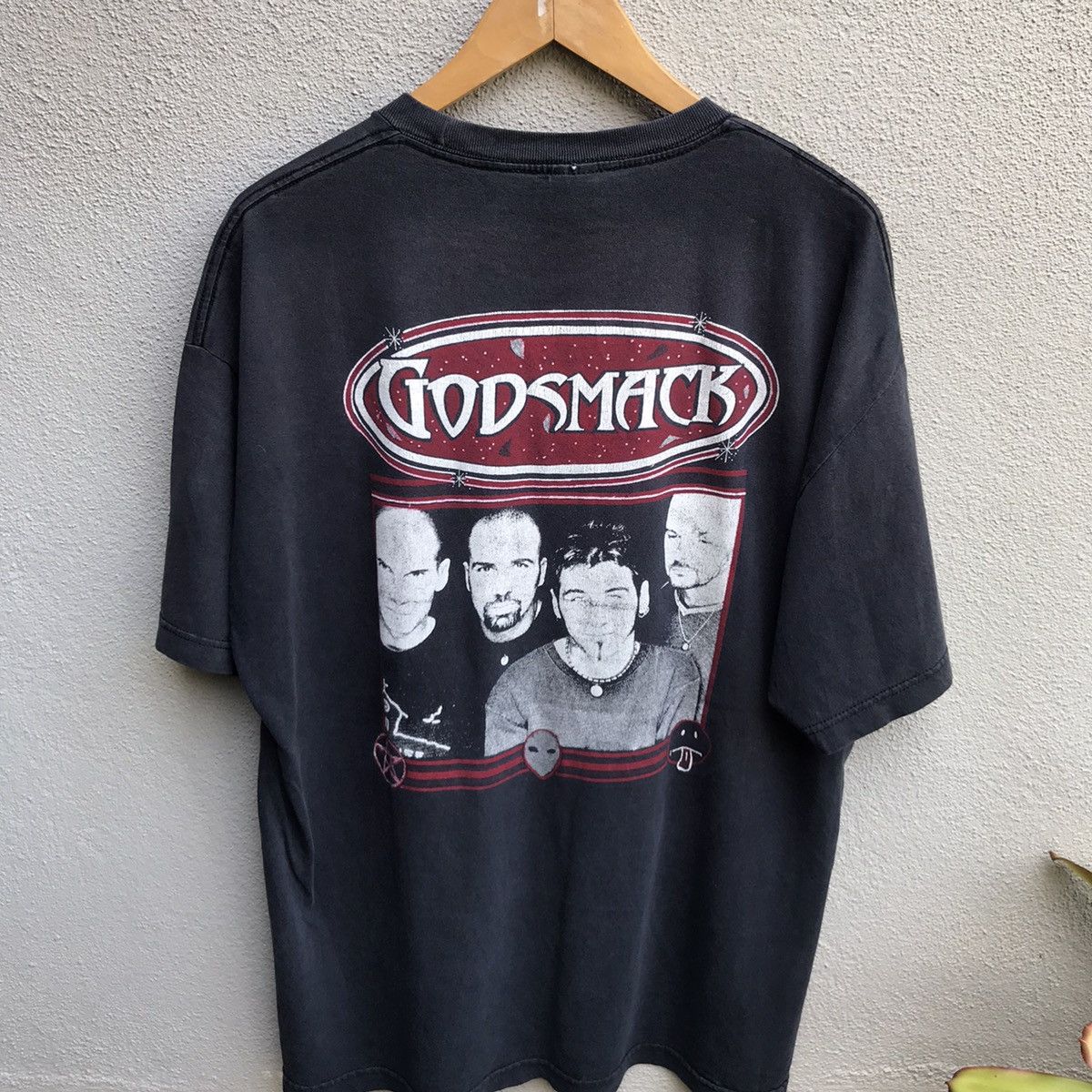 Band Tees Vintage 90s GODSMACK band tee metal Size US XL / EU 56 / 4 - 3 Thumbnail