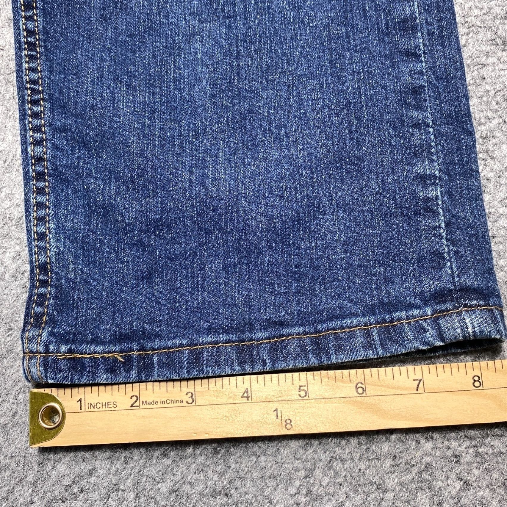 Levi's Levi's Jeans Mens 42x30 Blue Straight Leg Stretch Denim Medium Wash Regular Rise 5-Pocket Western, Workwear, Everyday Mens Size US 42 / EU 58 - 6 Thumbnail