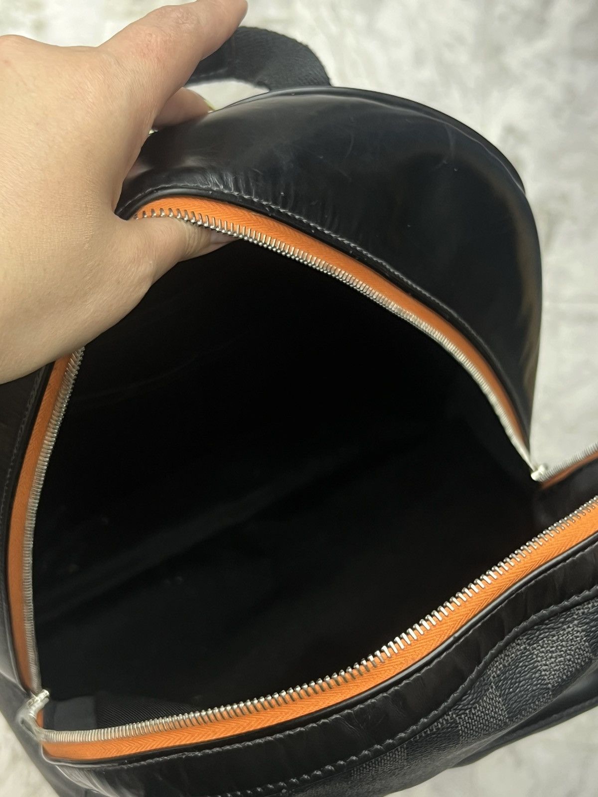 Louis Vuitton Louis Vuitton Josh Backpack Size ONE SIZE - 13 Thumbnail