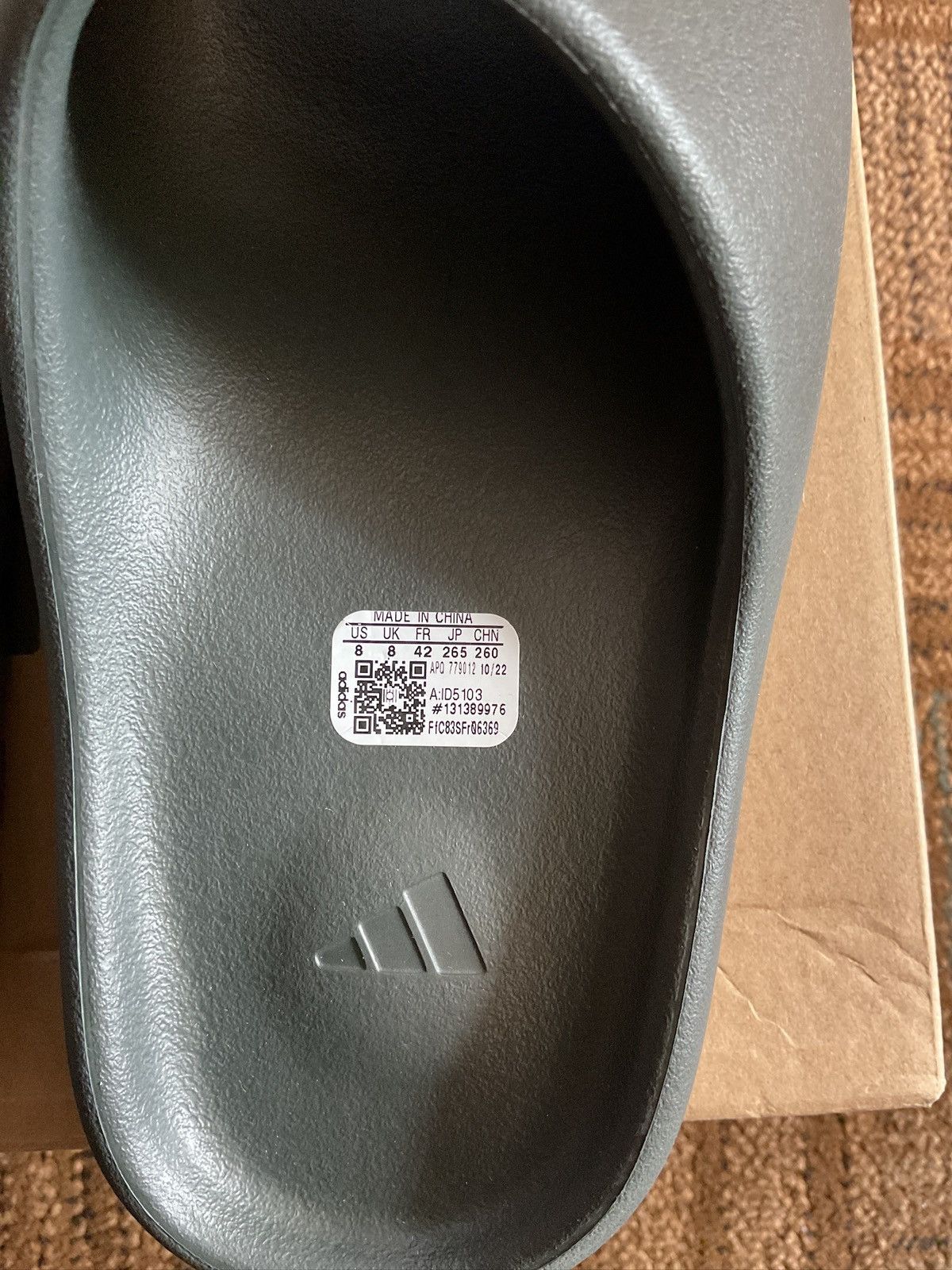 Yeezy Adidas Yeezy Slide Dark Onyx Size 8 ID5103 Size US 8 / EU 41 - 2 Thumbnail