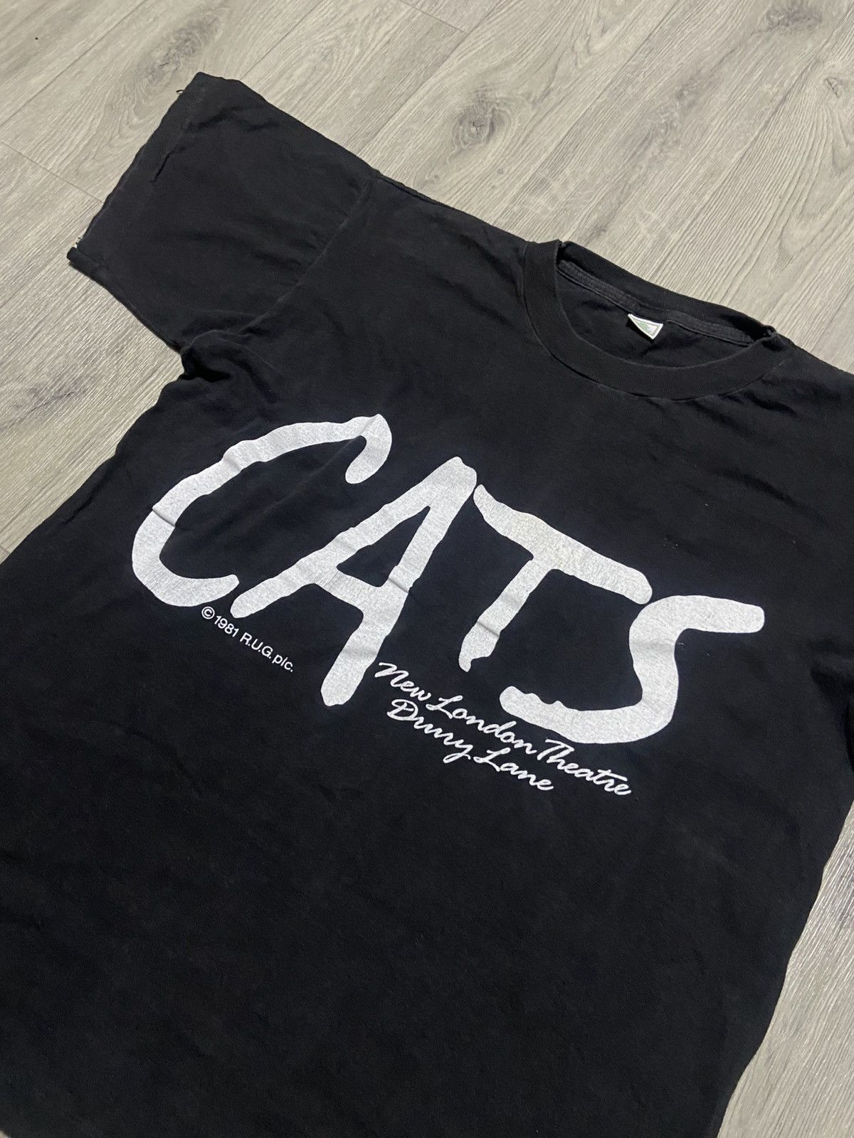 Vintage Vintage Cats London 1981 t shirt Size US L / EU 52-54 / 3 - 2 Thumbnail