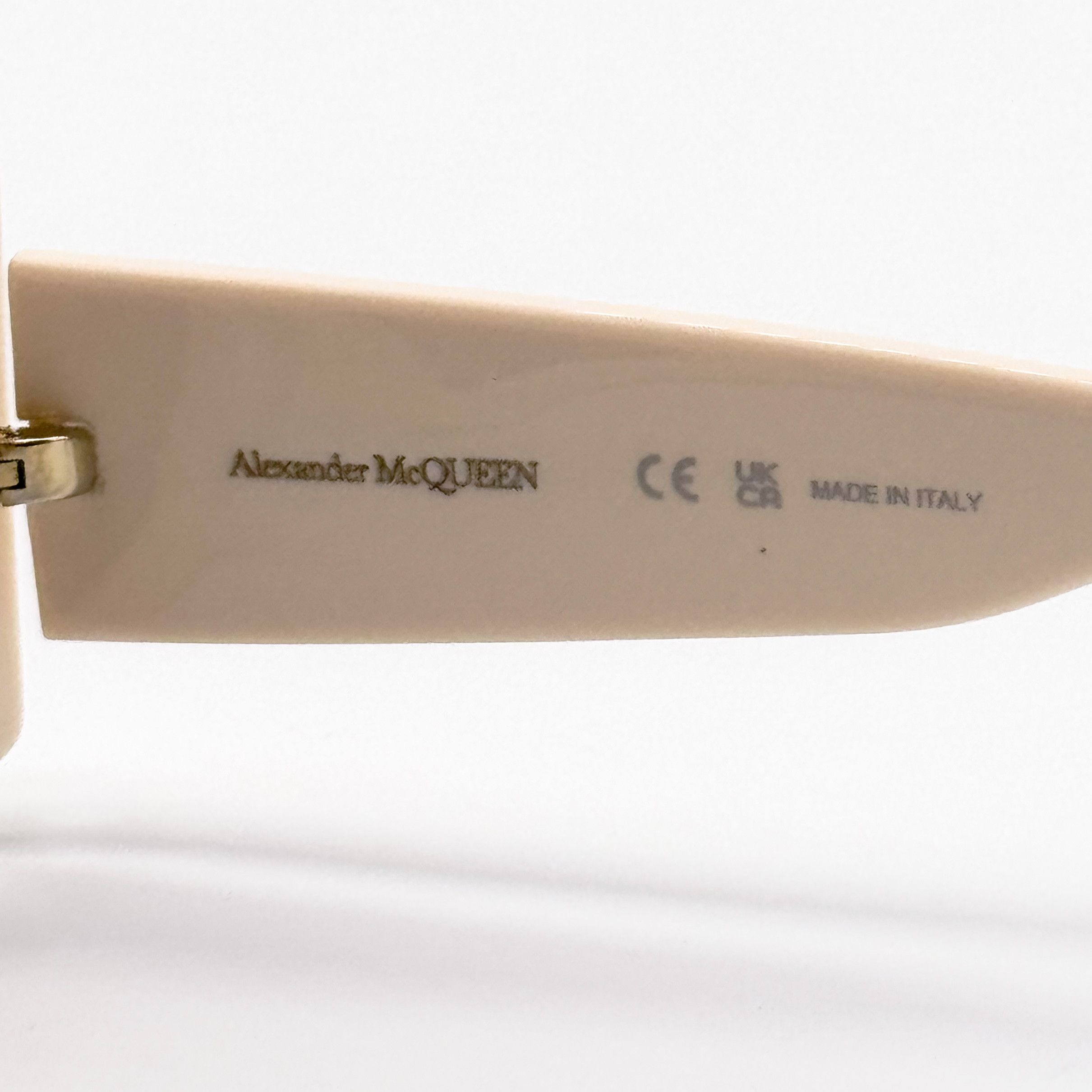 Alexander McQueen NEW ALEXANDER MCQUEEN AM0426S 005 IVORY SUNGLASSES Size ONE SIZE - 9 Thumbnail