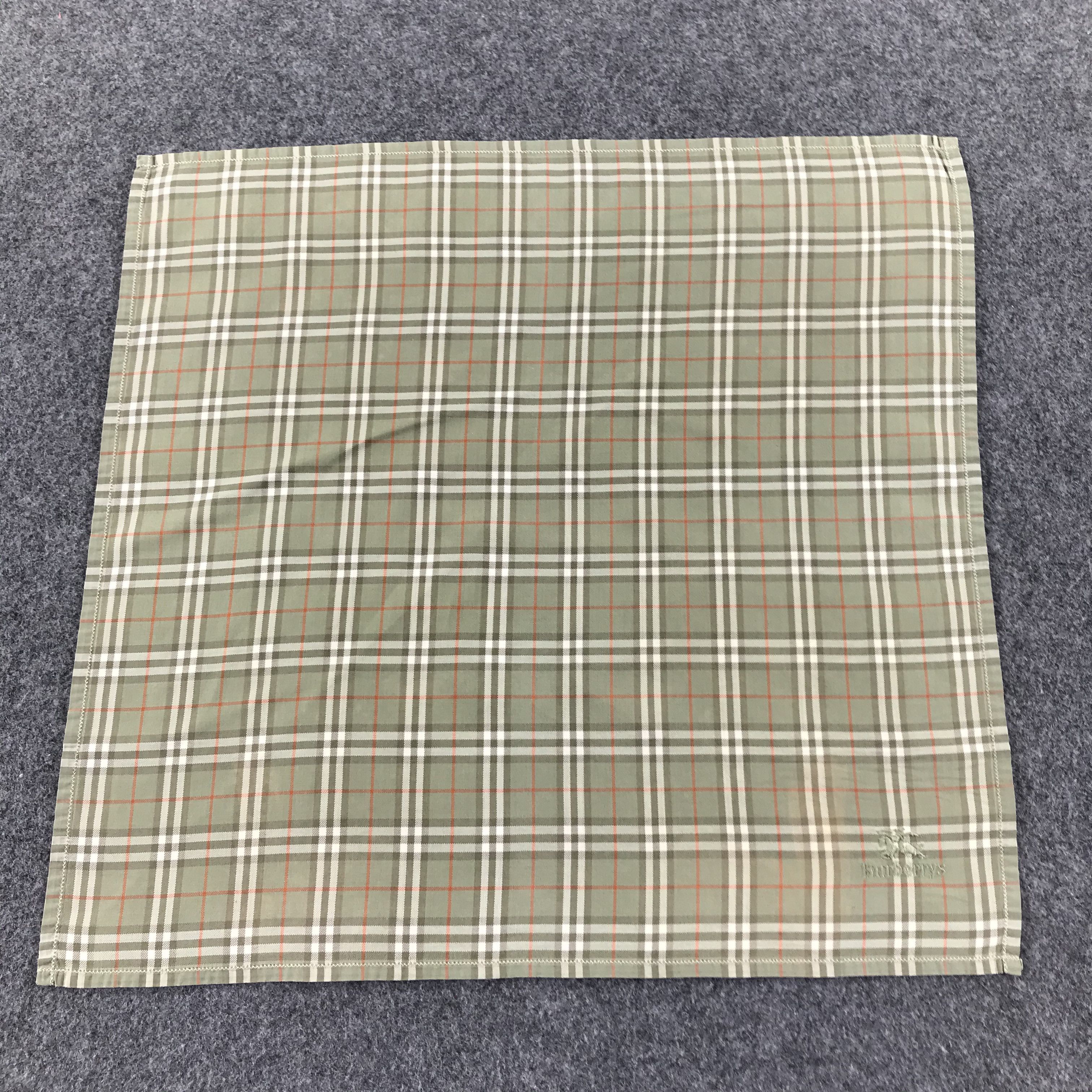 Burberry Burberrys Nova Check Handkerchief Neckerchief Bandana H307 Size ONE SIZE - 1 Thumbnail
