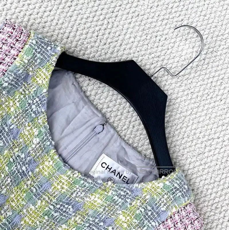 Chanel Chanel Sleeveless Multicolor Tweed Dress for Spring . Size S / US 4 / IT 40 - 3 Thumbnail