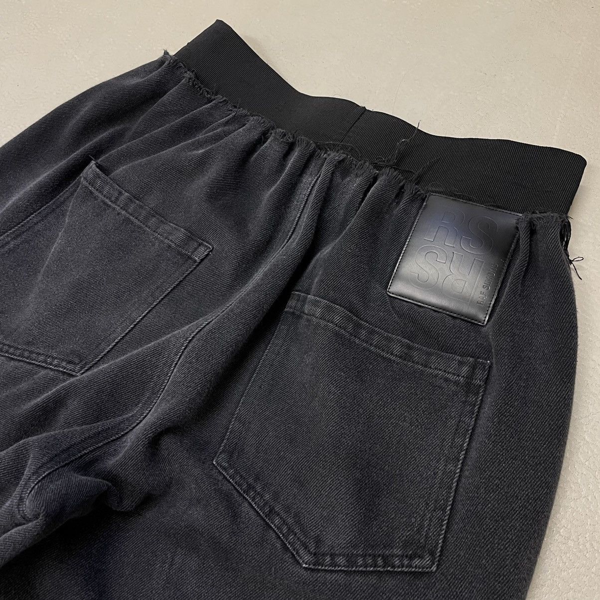 Raf Simons Raf Simons AW2022 baggy jeans Size US 32 / EU 48 - 11 Thumbnail