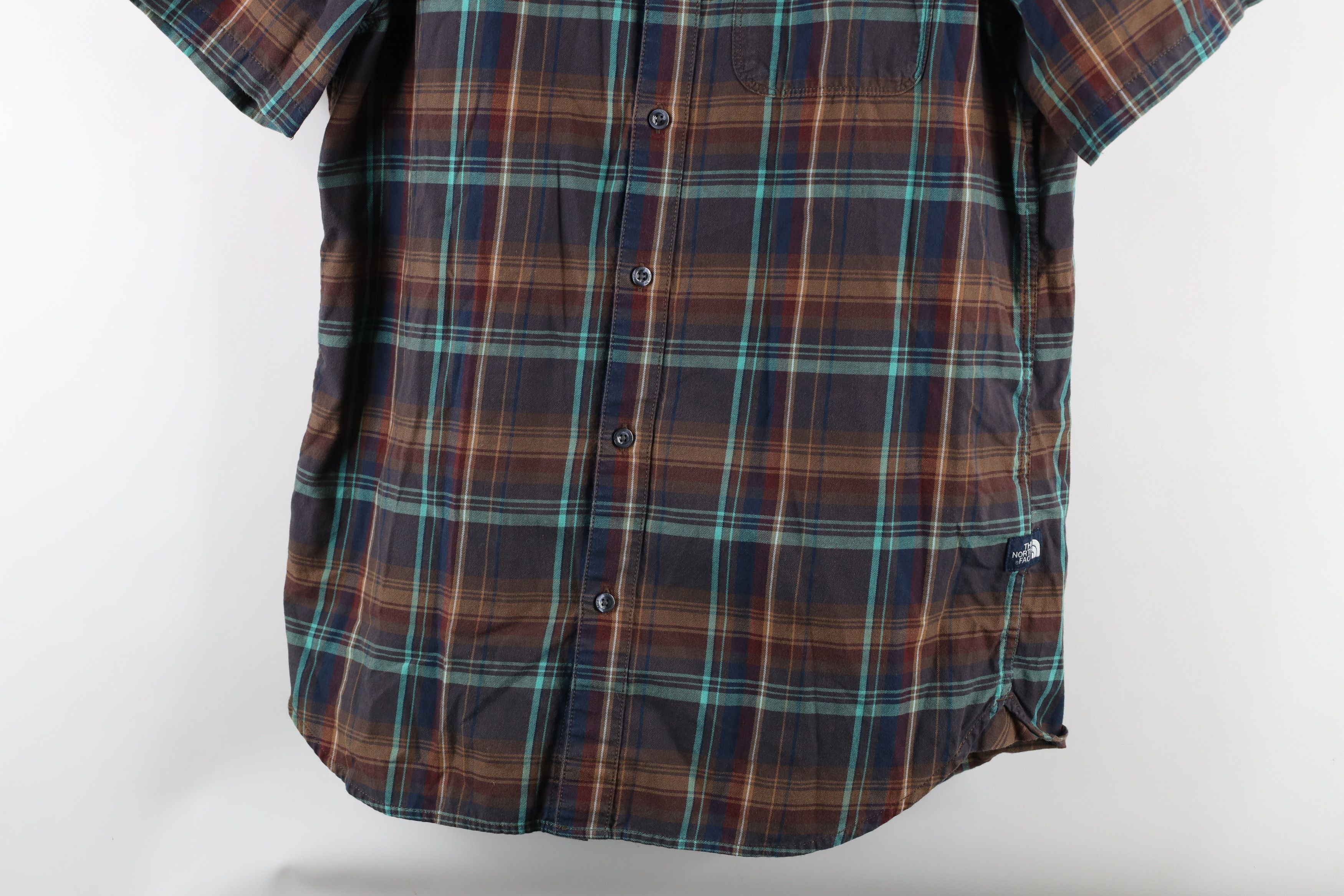 The North Face × Vintage Vintage The North Face Out Short Sleeve Button Shirt Plaid Size US M / EU 48-50 / 2 - 3 Thumbnail