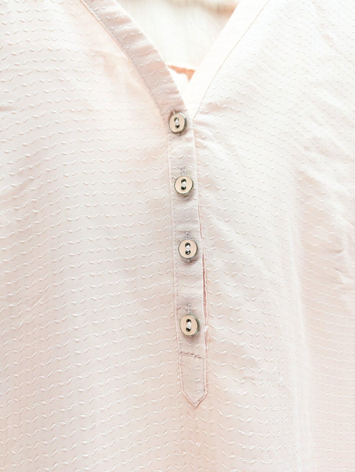 Analog a.n.a Blouse Size Medium Textured Button Henley V-Neck Pink Size M / US 6-8 / IT 42-44 - 4 Thumbnail