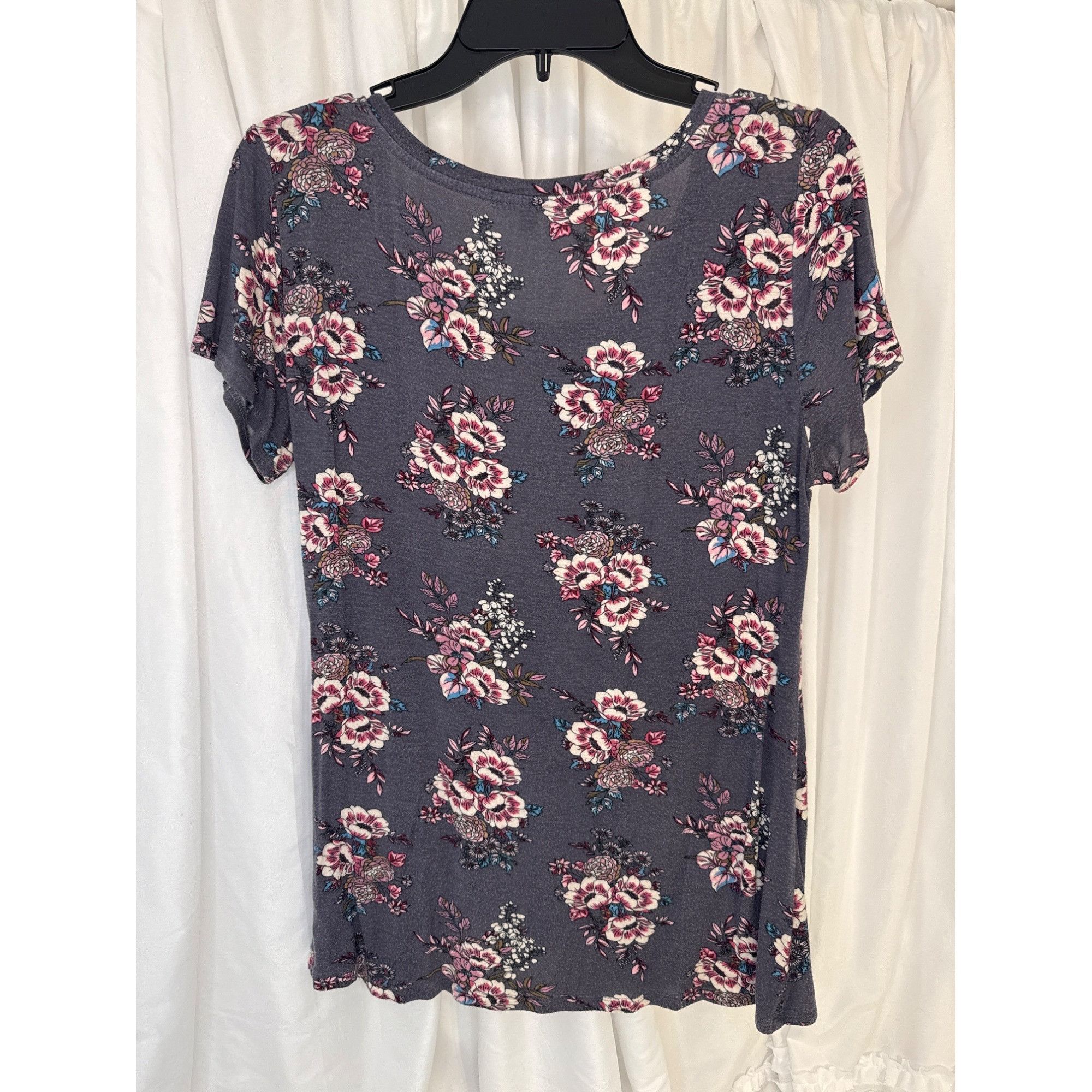 Other Floral Knot Front Tee Short Sleeve Gray Top By Nine Britton Size S / US 4 / IT 40 - 6 Thumbnail
