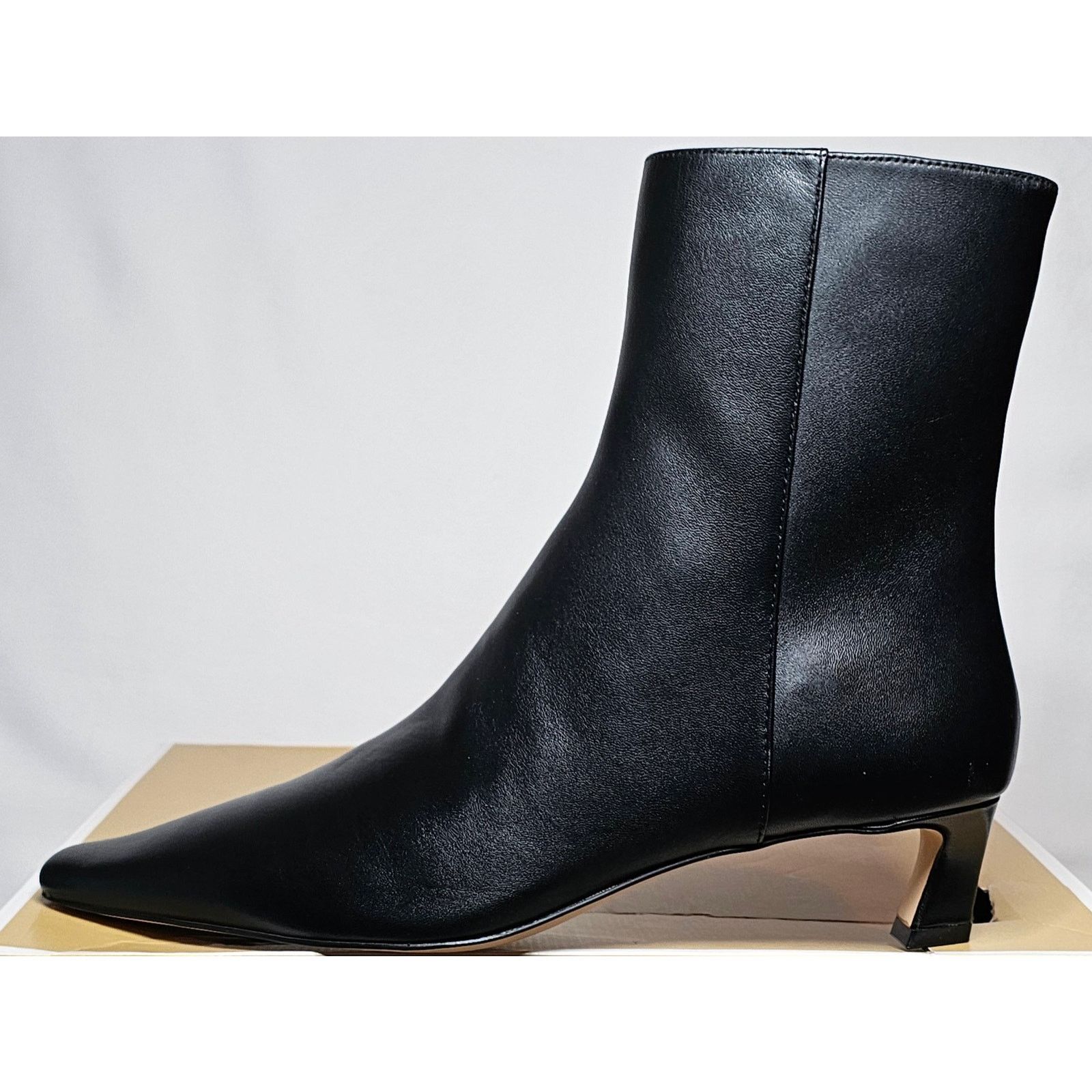 Michael Kors Michael Kors Cosmo Leather Kitten Boot Size US 8 / IT 38 - 1 Thumbnail