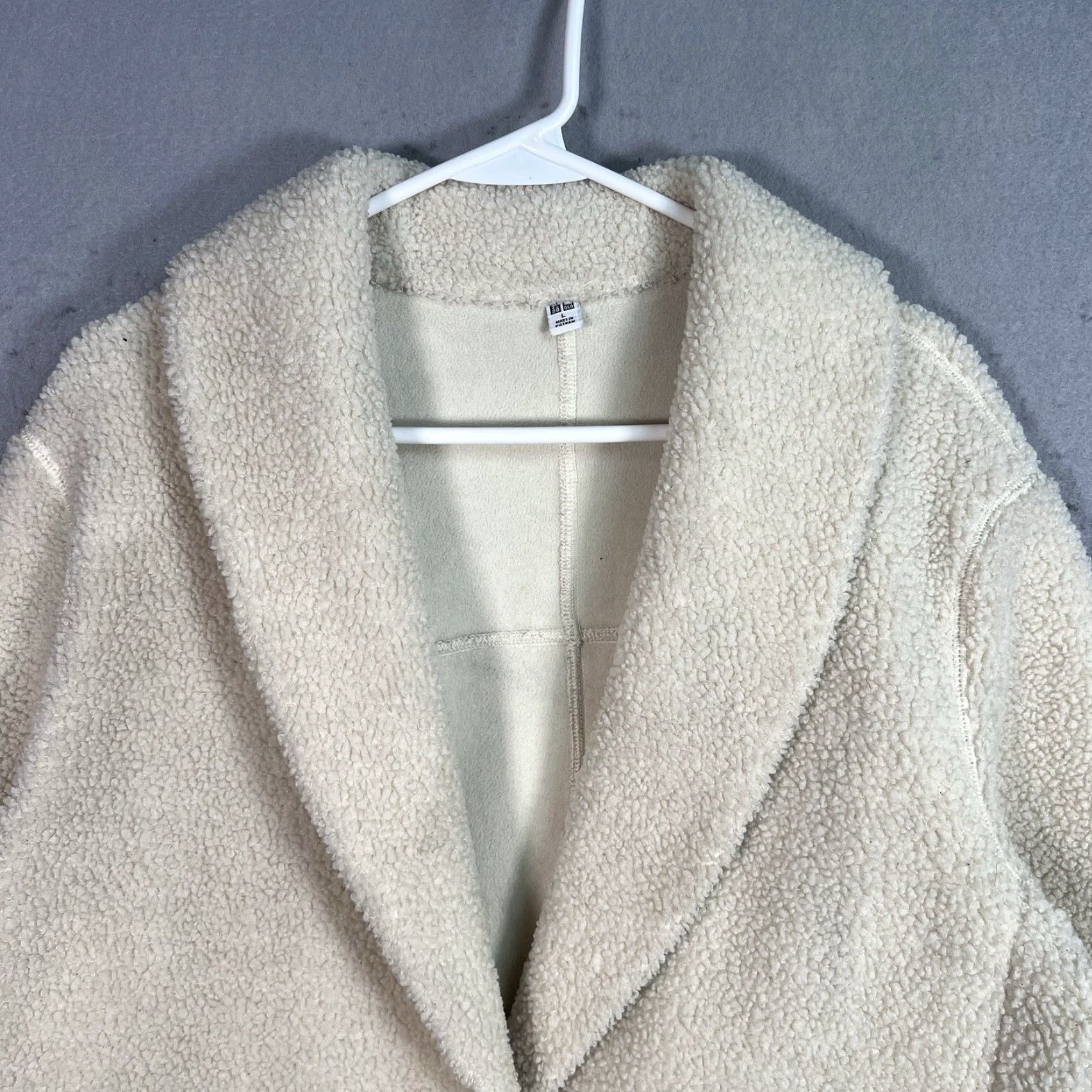 Uniqlo Uniqlo Coat Women's Large Ivory White Fleece Jacket Polyester L Solid Button Coat Basic Jacket Modern Size L / US 10 / IT 46 - 4 Thumbnail