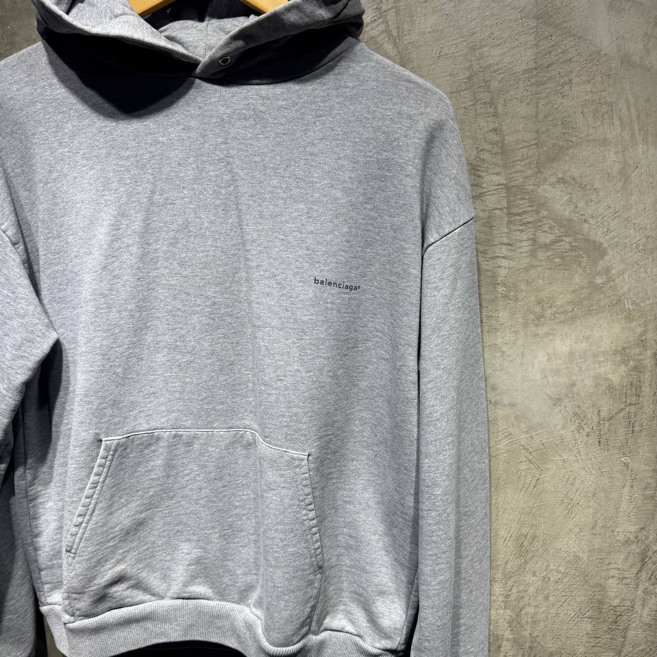 Balenciaga Balenciaga Copy Right small logo hoodie Size US M / EU 48-50 / 2 - 2 Thumbnail