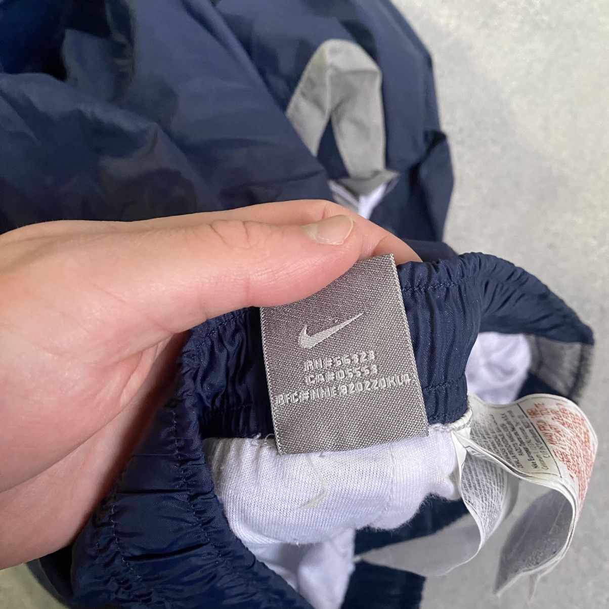 Nike Vintage Nike Track Pants Double Swoosh Y2K Baggy Sweatpants Size US 36 / EU 52 - 8 Thumbnail