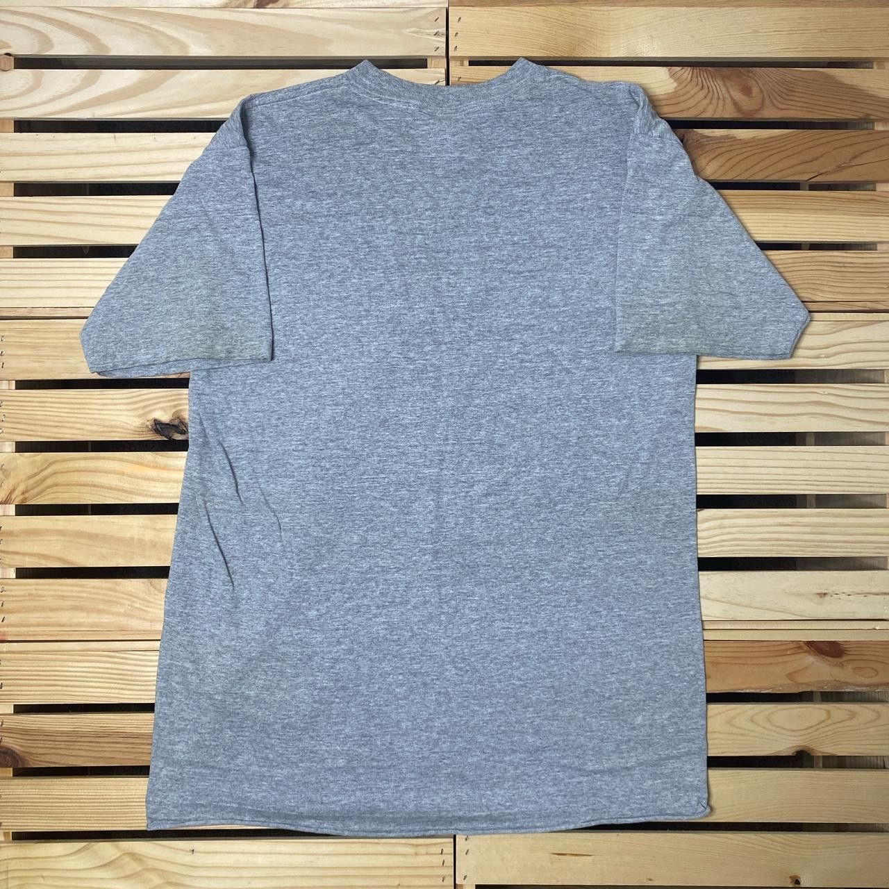 Umbro Vintage Umbro Gray Thrashed Soccer Tee Size Large Size US L / EU 52-54 / 3 - 2 Thumbnail