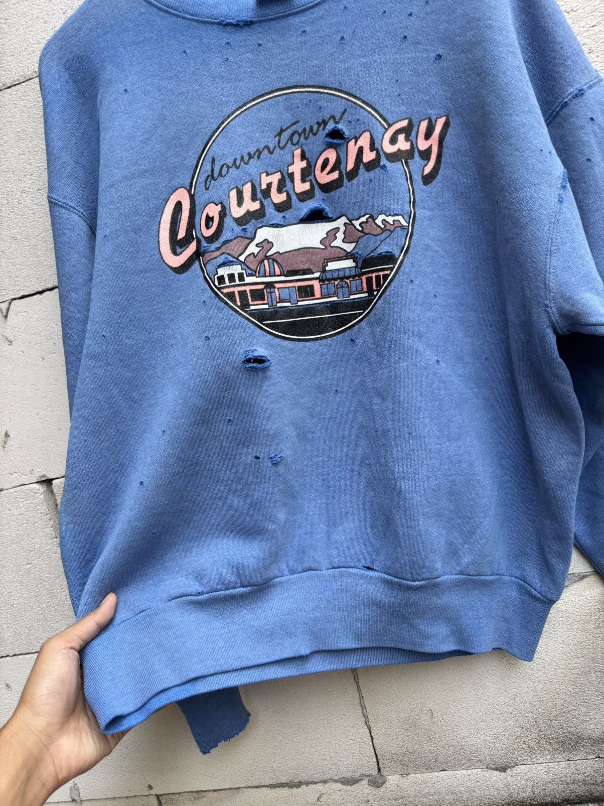 Vintage Thrashed Distressed Down Town Courtenay Sweatshirt Size US L / EU 52-54 / 3 - 6 Thumbnail