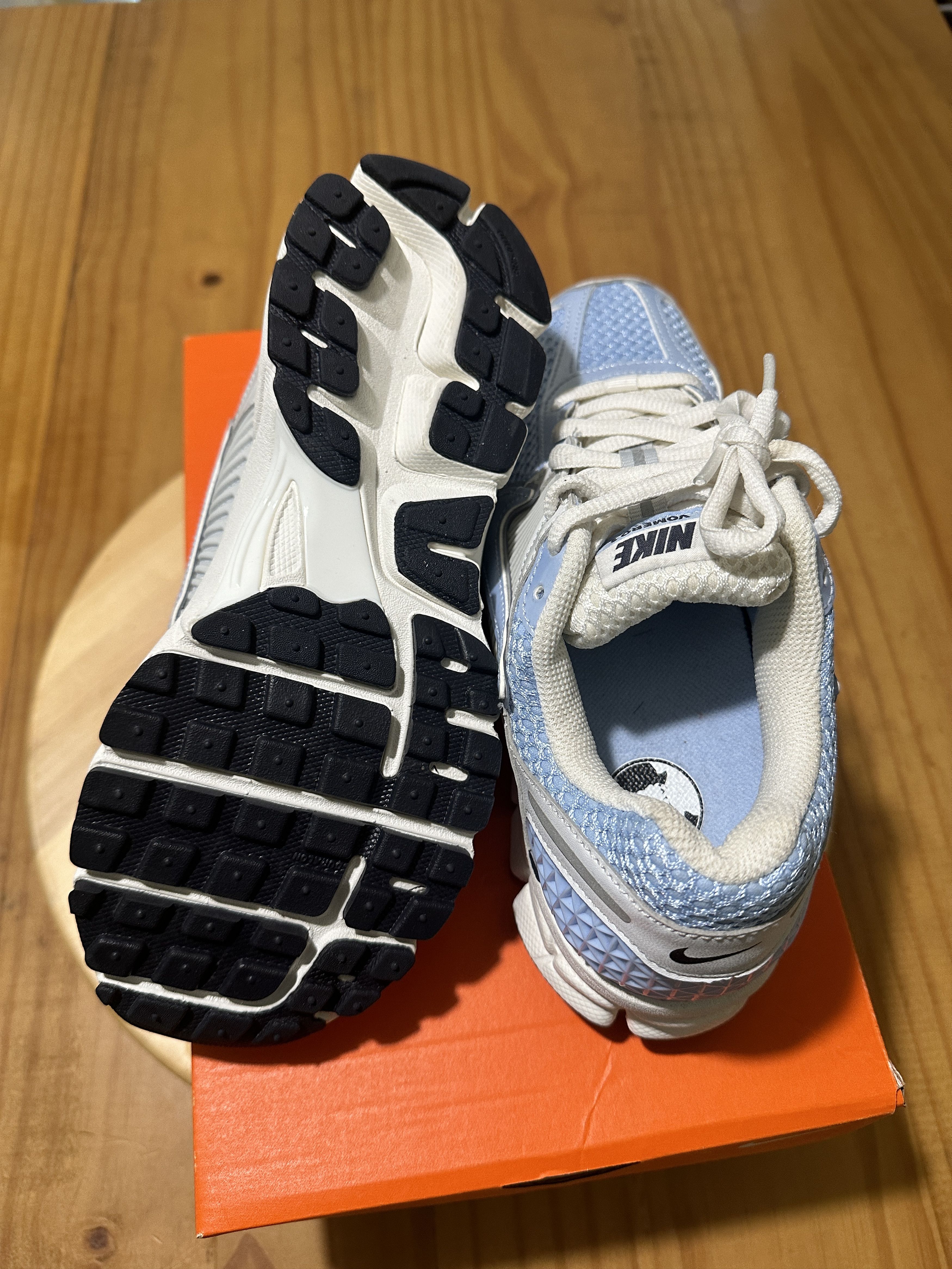 Nike Nike Zoom Vomero 5 Royal Tint Photon Dust (Women's) Size US 7 / IT 37 - 2 Thumbnail