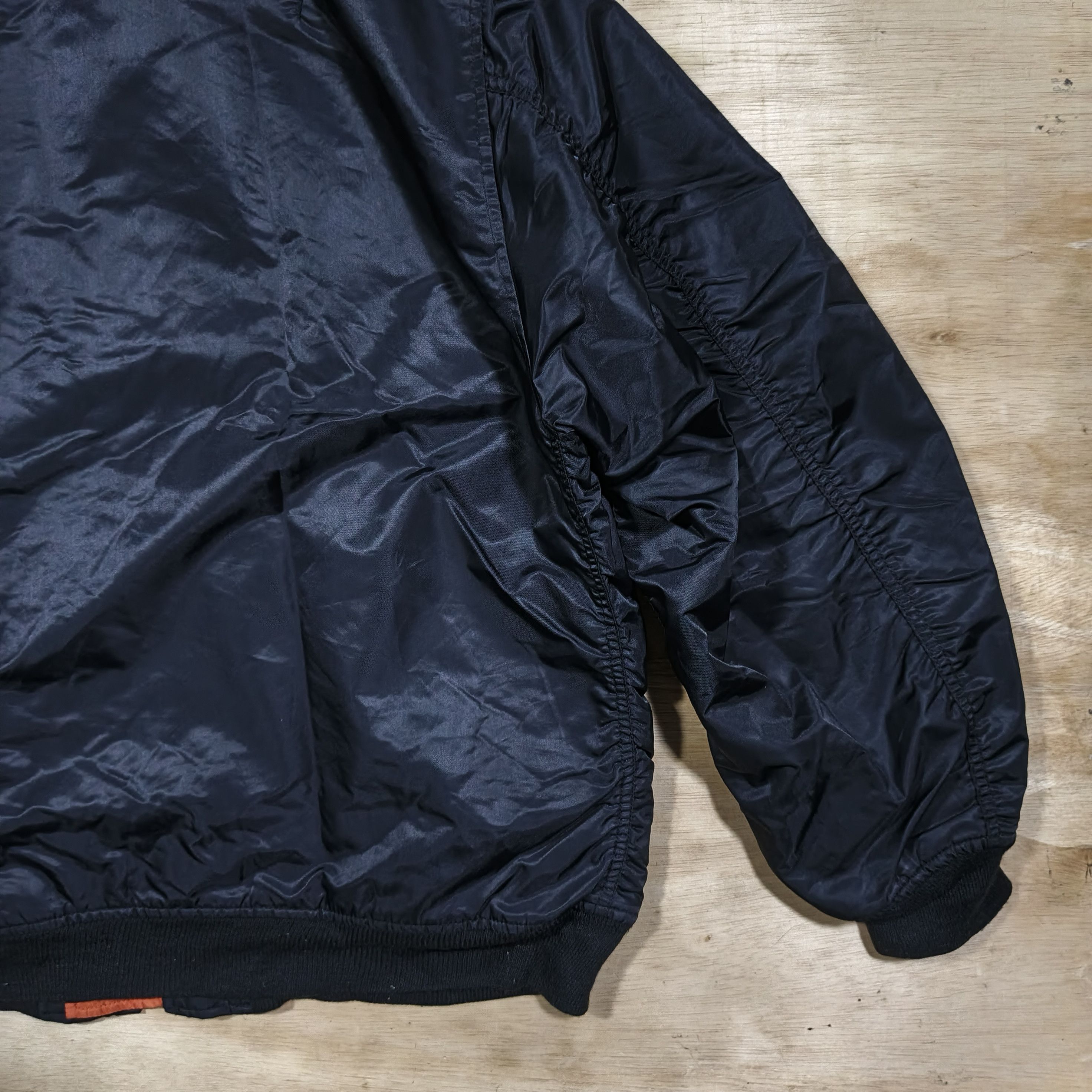 Uniqlo 90's UNIQLO MA-1 Bomber Jacket Size US XL / EU 56 / 4 - 9 Thumbnail