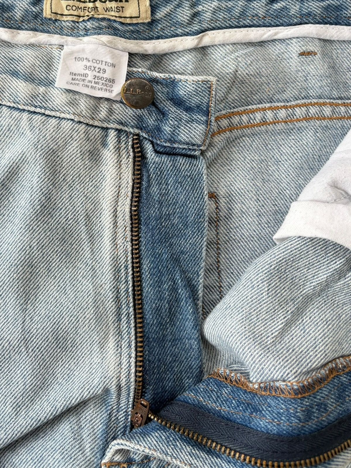 L.L. Bean Vintage L.L. Bean Light Wash Distress Baggy Jeans Size US 36 / EU 52 - 5 Thumbnail