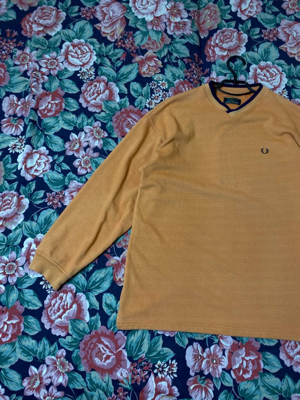 Fred Perry 🔥 2000s FRED PERRY DISTRESSED ICONIC LOGO SWEATSHIRT 🔥 Size US M / EU 48-50 / 2 - 9 Thumbnail