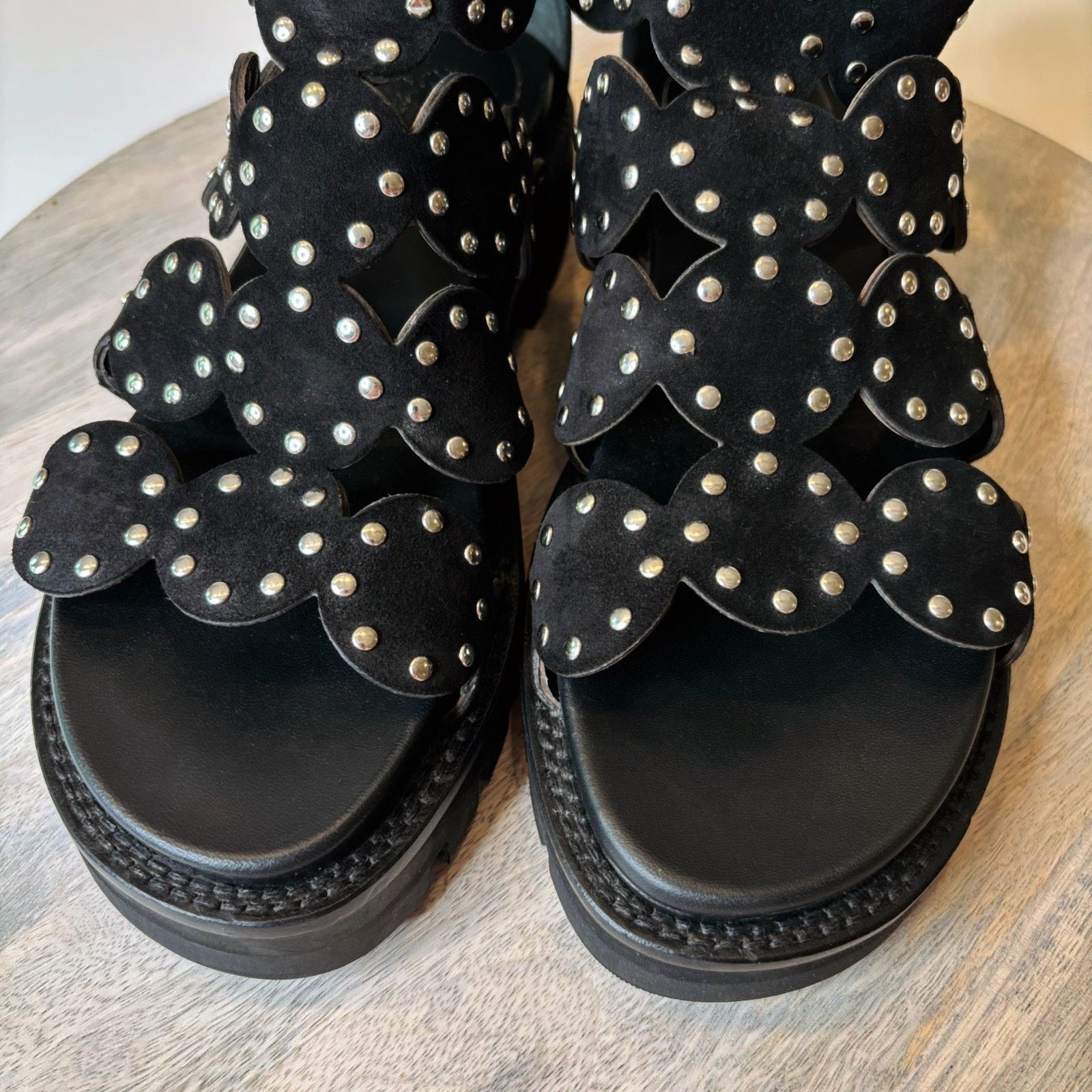 Alaia Alaia Black Suede Studded Gladiator Sandals EU 38 US Size 8 Size US 8 / IT 38 - 5 Thumbnail